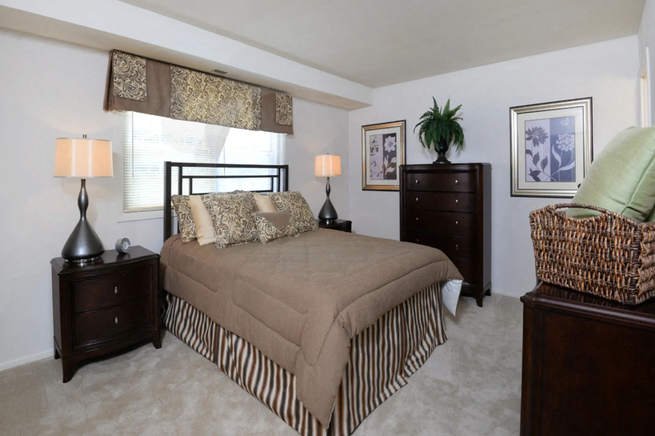 Rockdale Gardens Apartments 3601 Yennar Ln Windsor Mill, MD