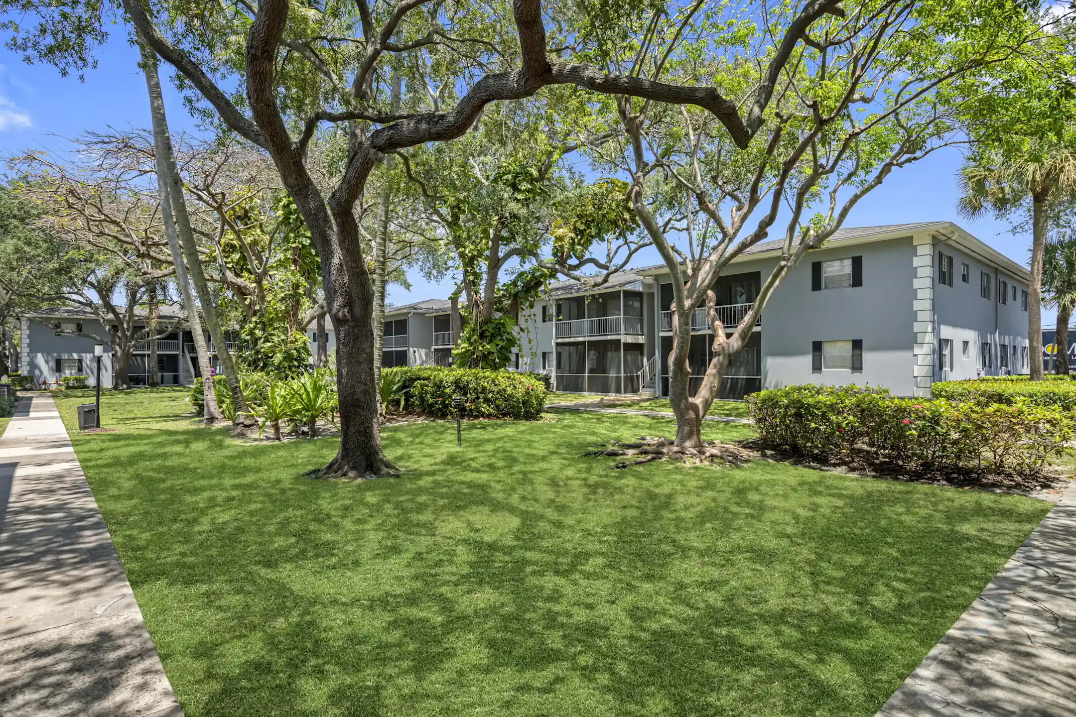 The Village at Eastpointe Apartments 5201 N Dixie Hwy Oakland Park