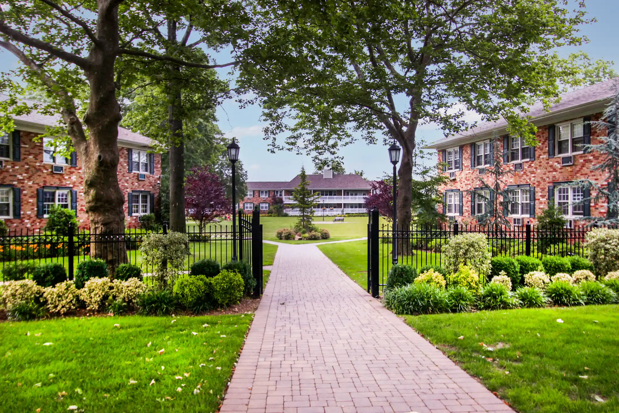 Fairfield Courtyard at Hewlett 65 PROSPECT AVENUE Hewlett, NY