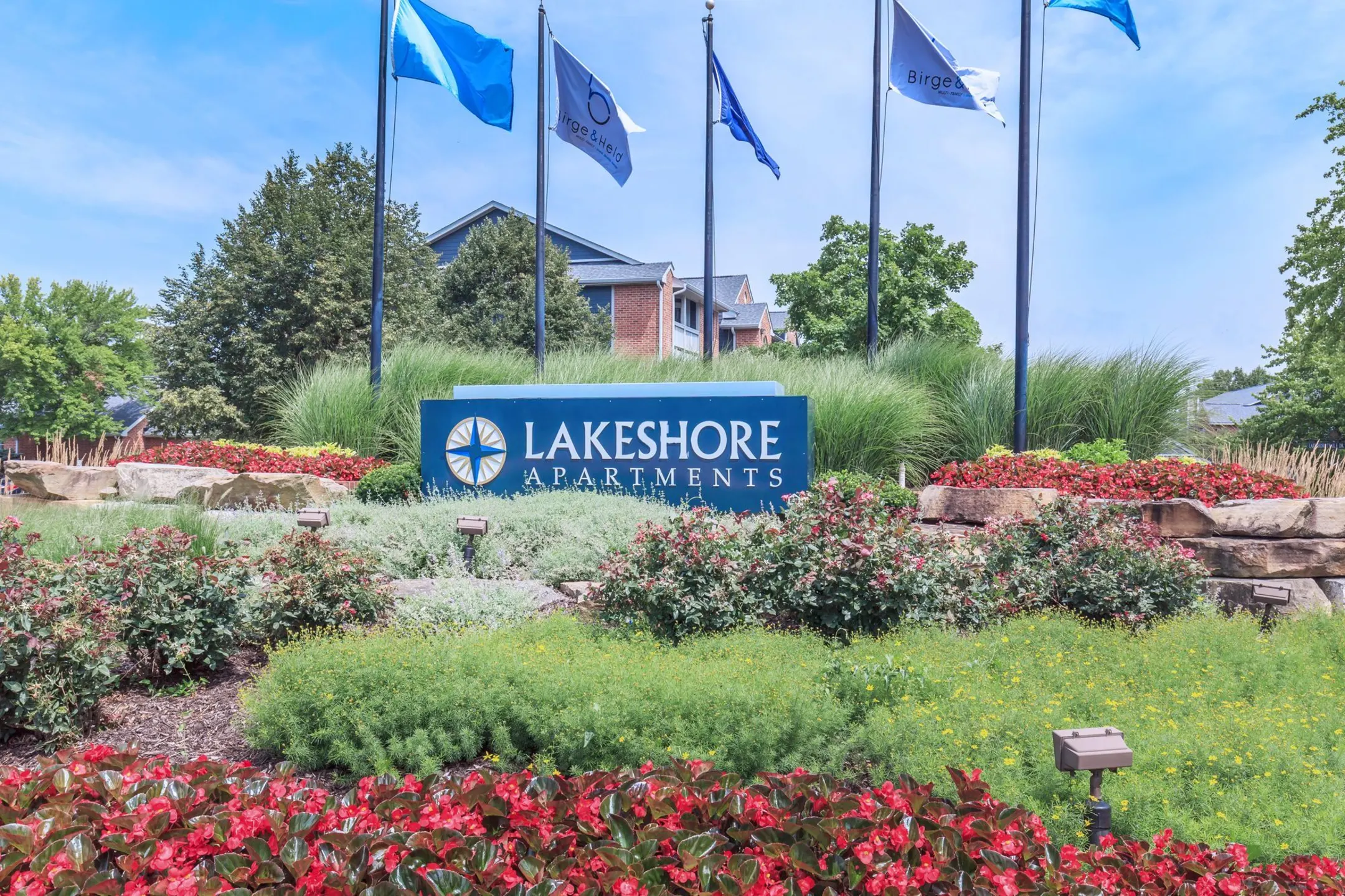 Community Signage - Lakeshore - Indianapolis, IN