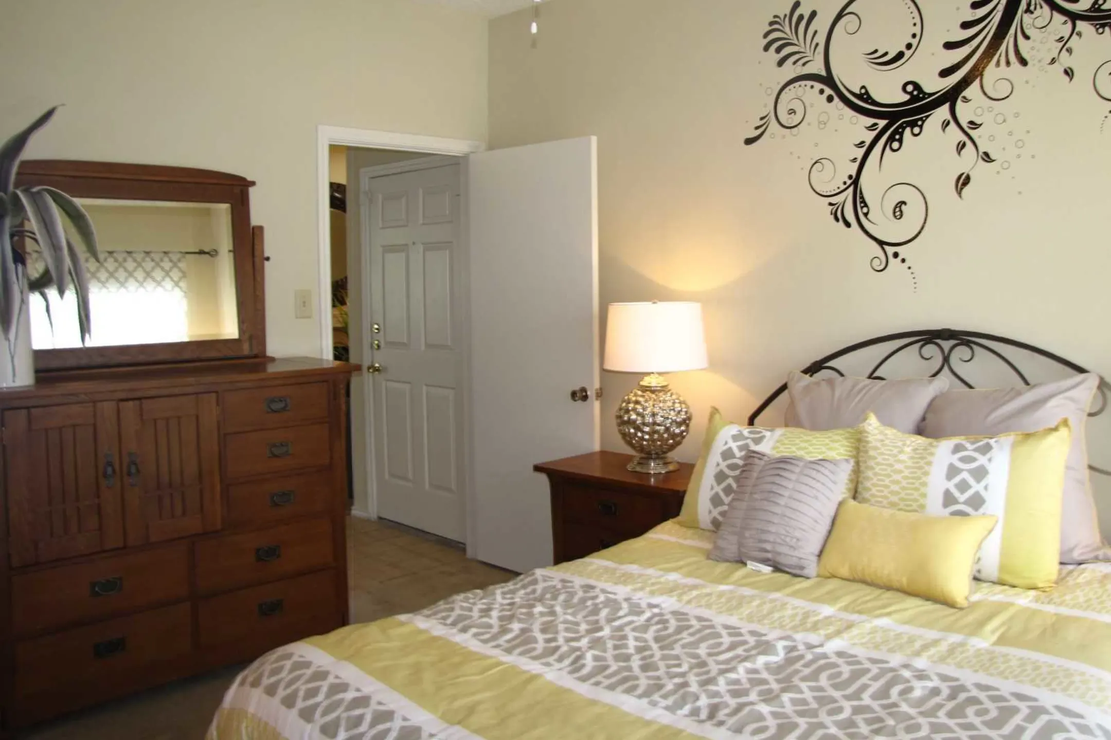 Bedroom - Huntington Ridge - Irving, TX