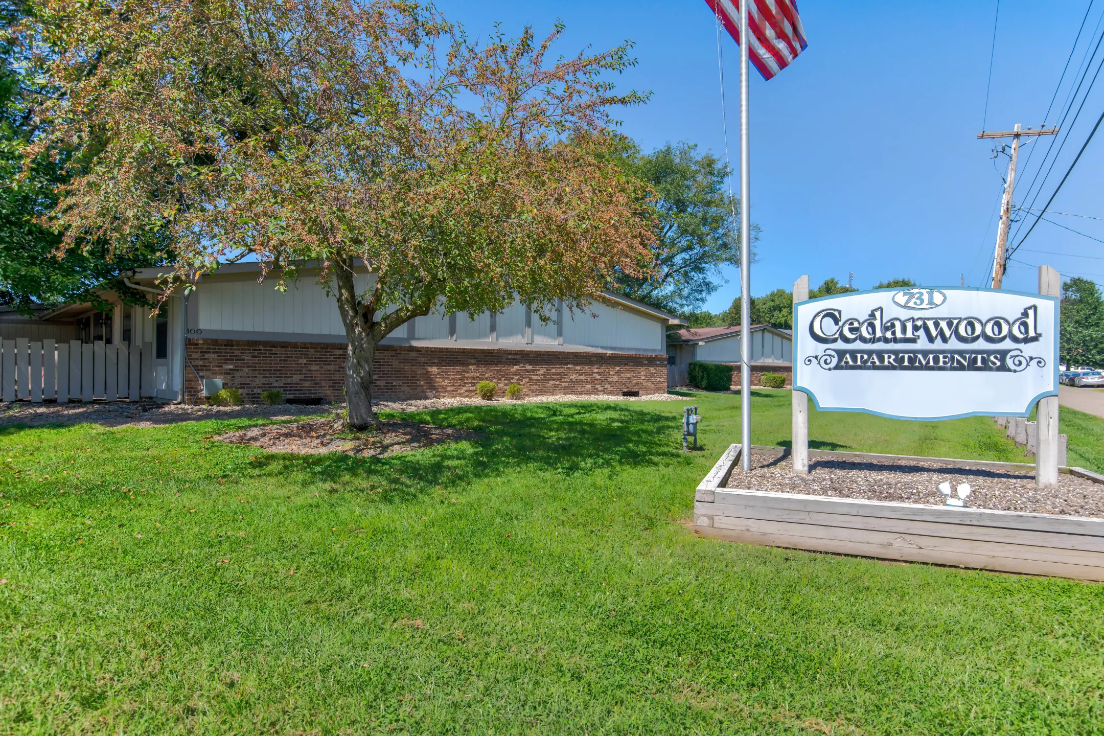 Cedarwood Apartments - Belpre, OH 45714