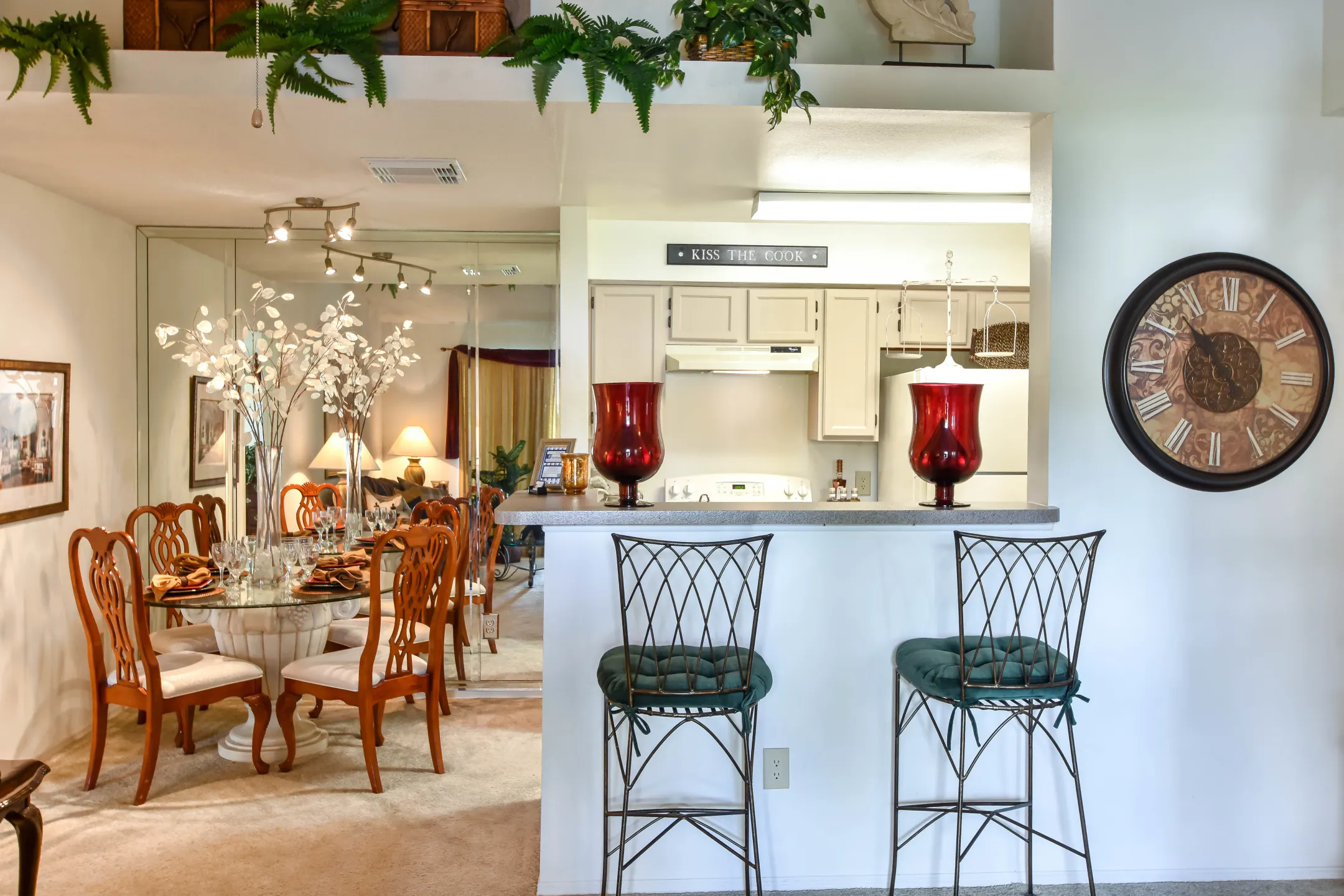 Dining Room - Colonial Pointe Apartments - Orlando, FL