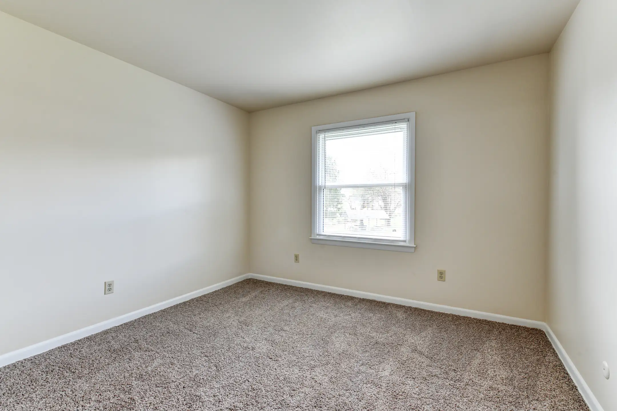 Highland Park Apartments 1149 Columbus Ave Lemoyne, PA Apartments