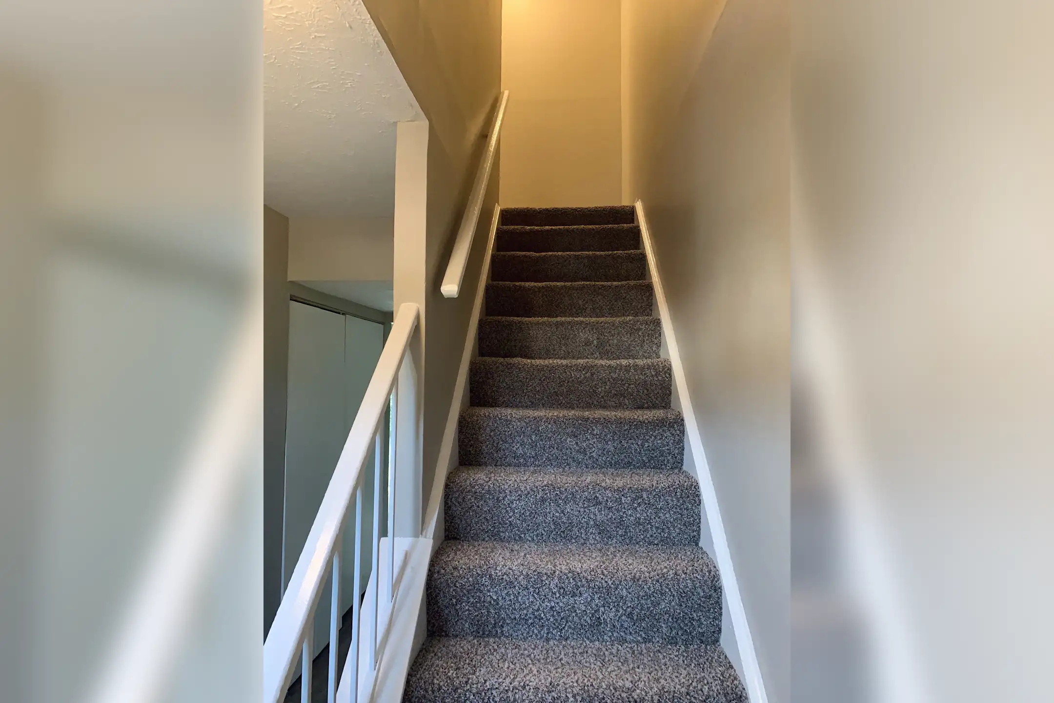 Woodland Village & Colerain Crossing 2753 Townterrace Dr Cincinnati, OH Apartments for Rent