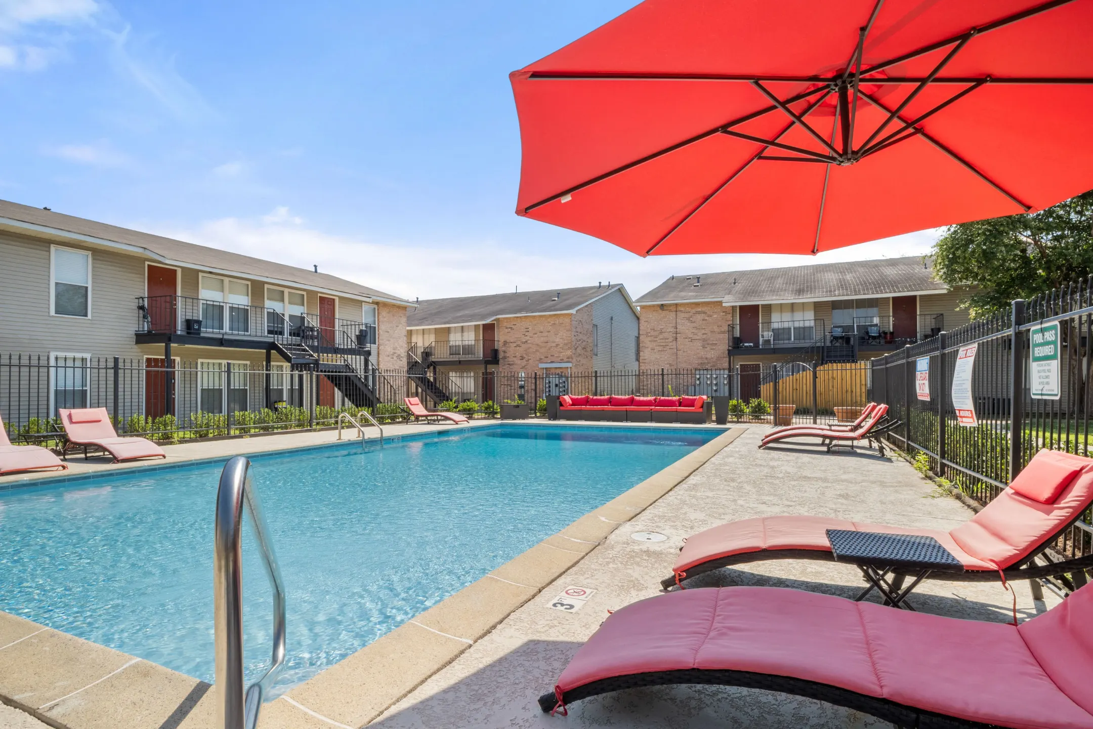 scarlet-oak-village-apartments-baton-rouge-la-70806