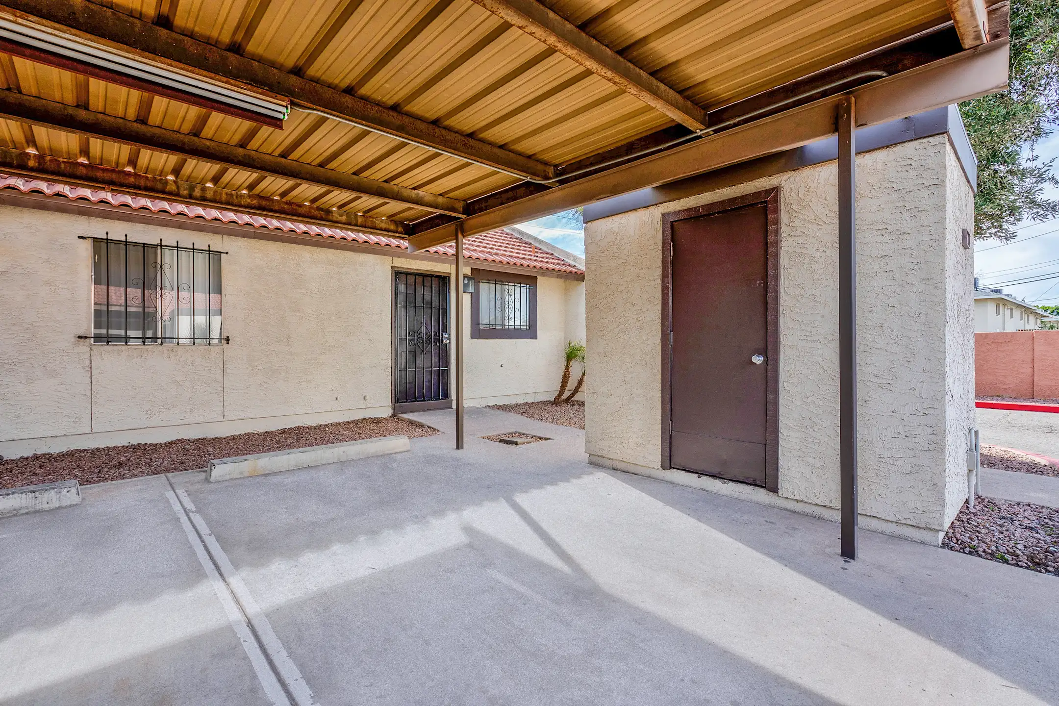 Building - Belleview Estates Townhomes - Phoenix, AZ