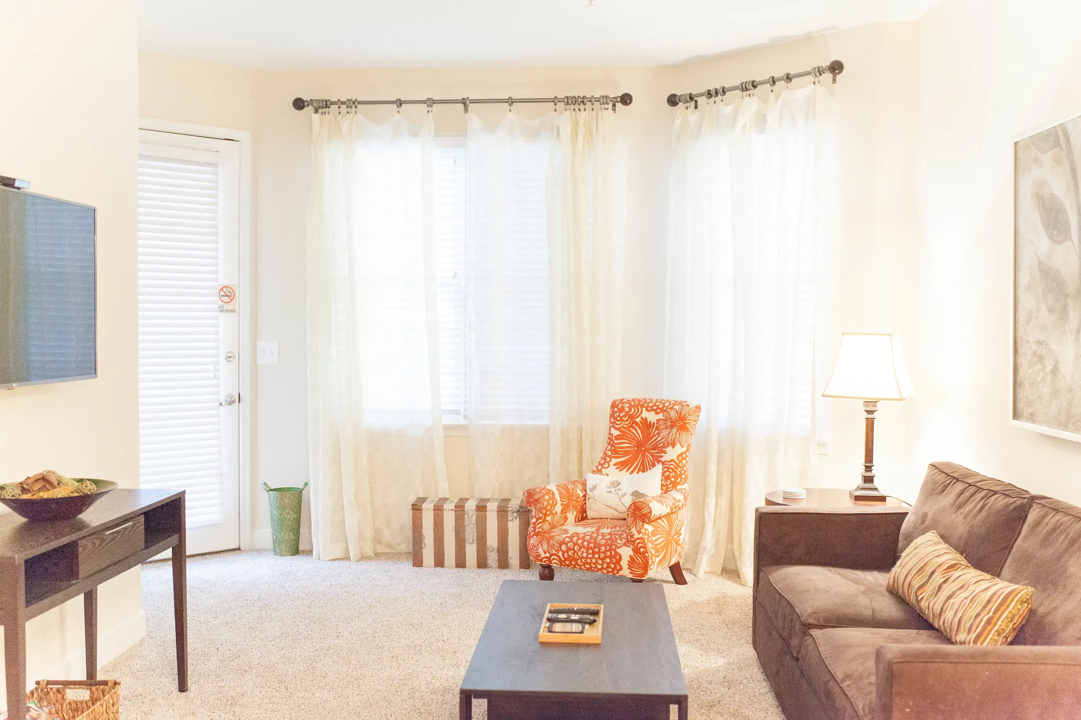 Living Room - Styron Square - Newport News, VA