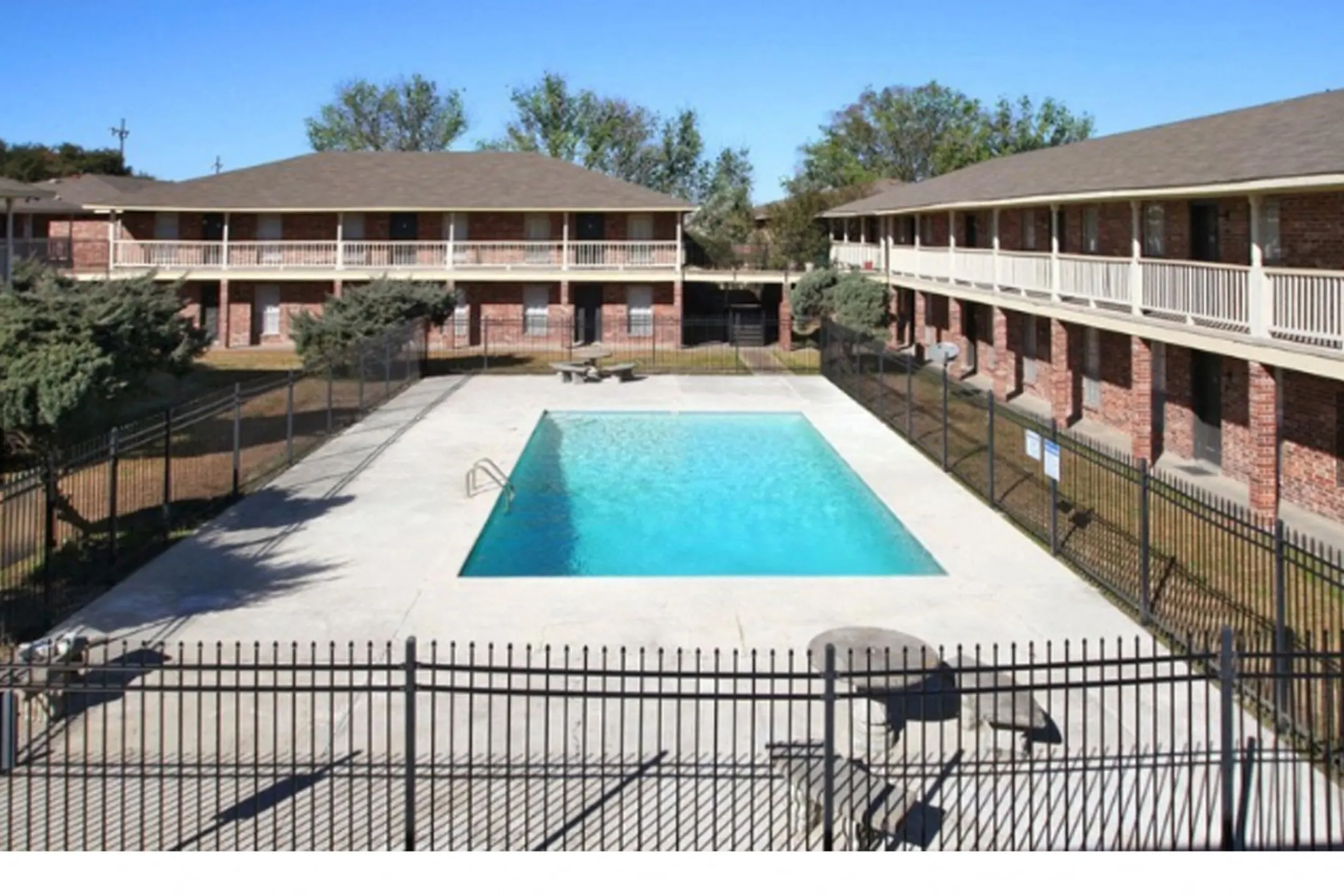 Goodwood Court at MidCity 459 Apartment Court Drive Baton Rouge