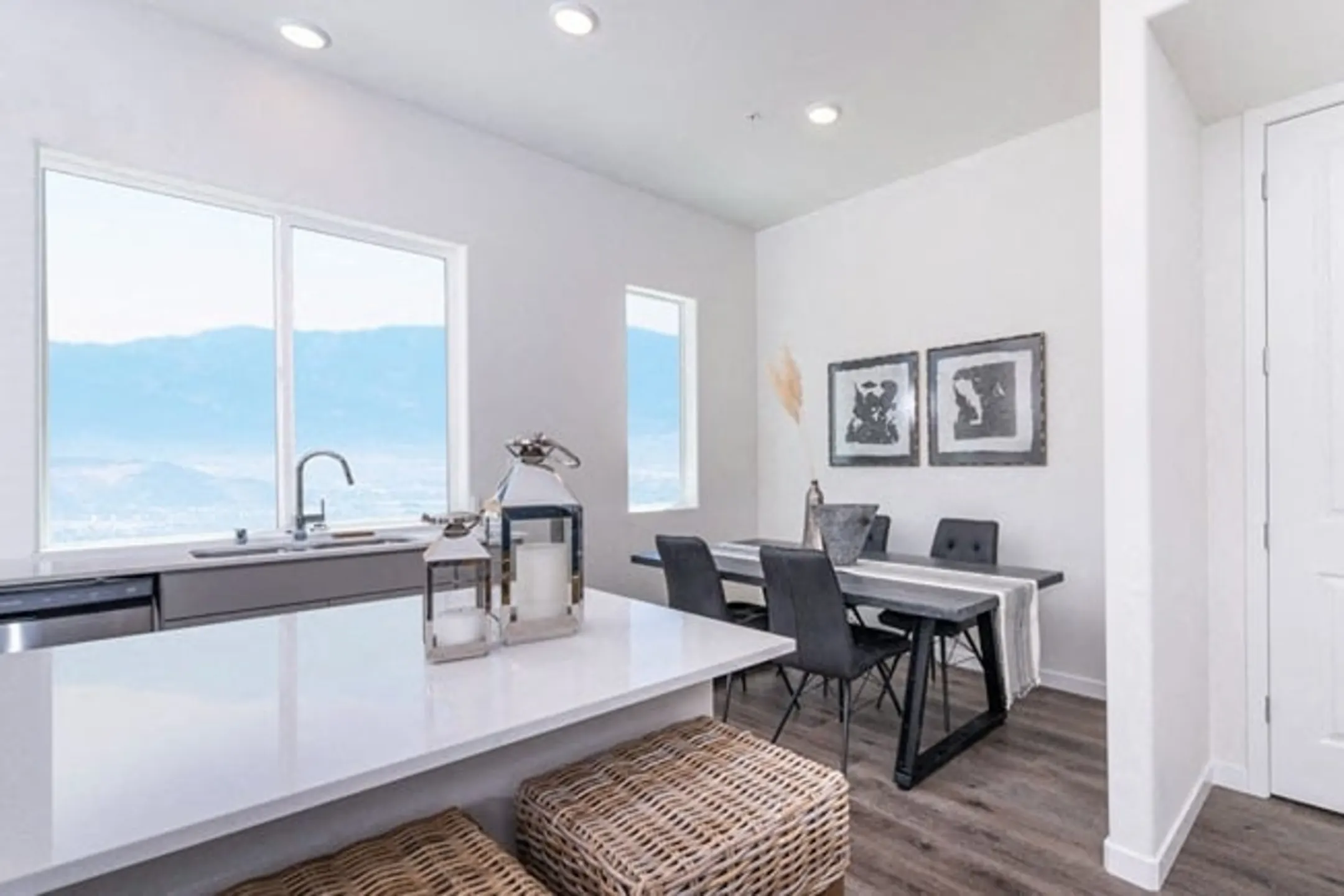 Summit Ridge Townhomes 4873 Summit Ridge Dr Reno, NV Apartments for