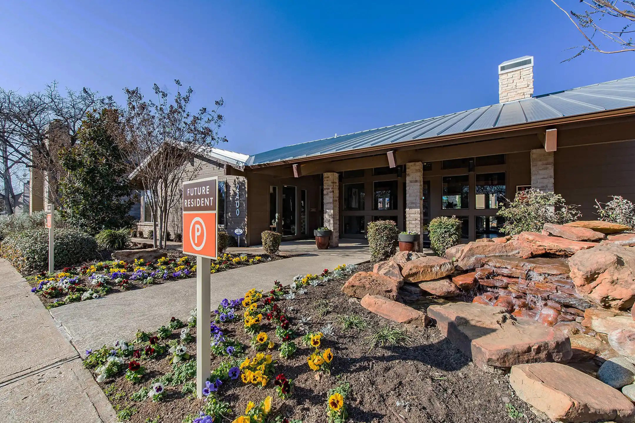 Bristol Grapevine Apartments - Grapevine, TX