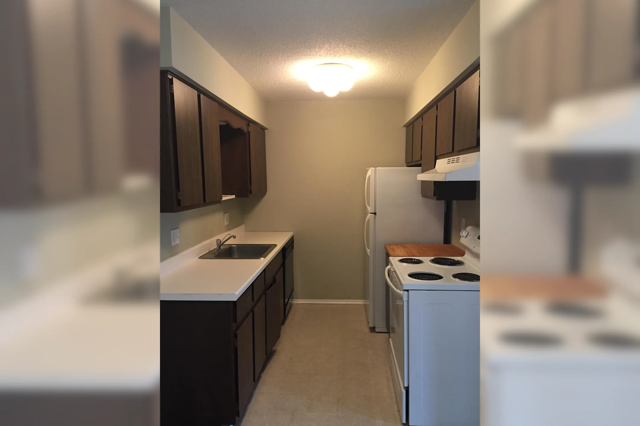Elmwood Manor Apartments 470 E Elmwood Ave Clawson, MI for Rent Rent.