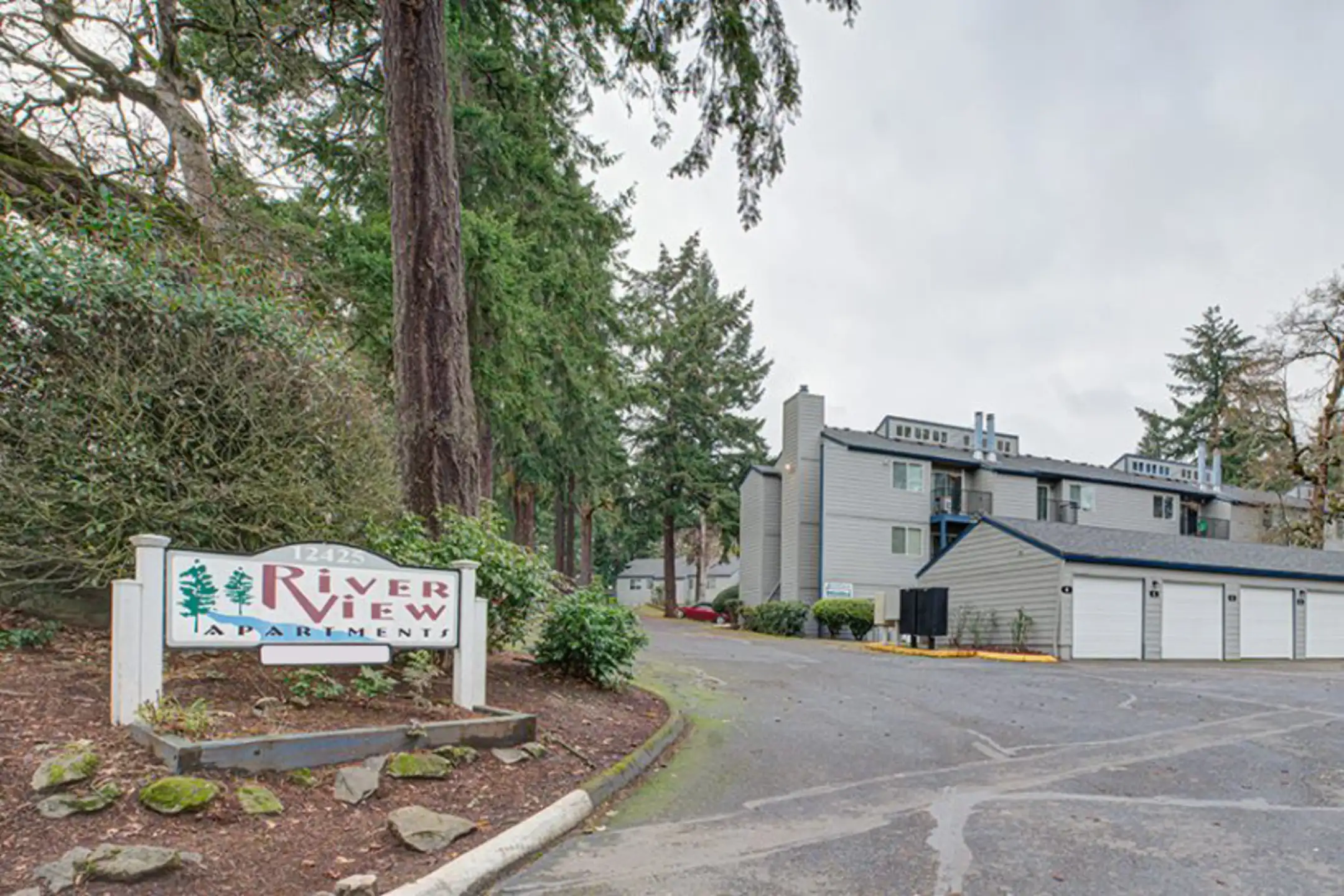 Riverview 12425 S.E. River Road Milwaukie, OR Apartments for Rent