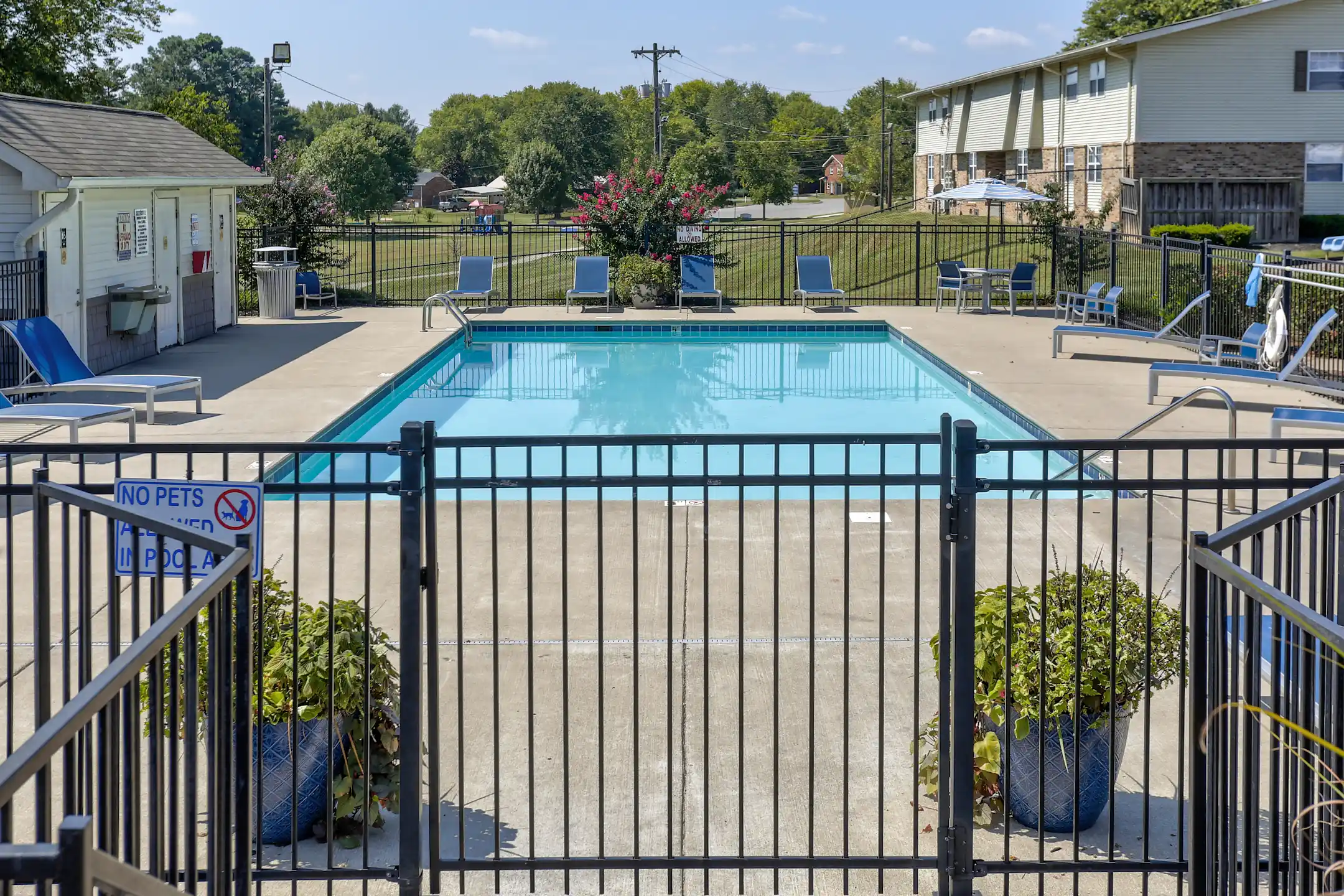 Lexington Village Apartments Clarksville, TN 37042