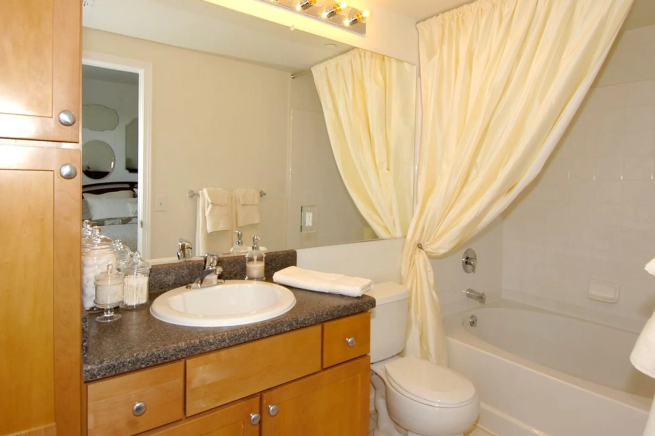 Bathroom - Avalon Westbury - Westbury, NY