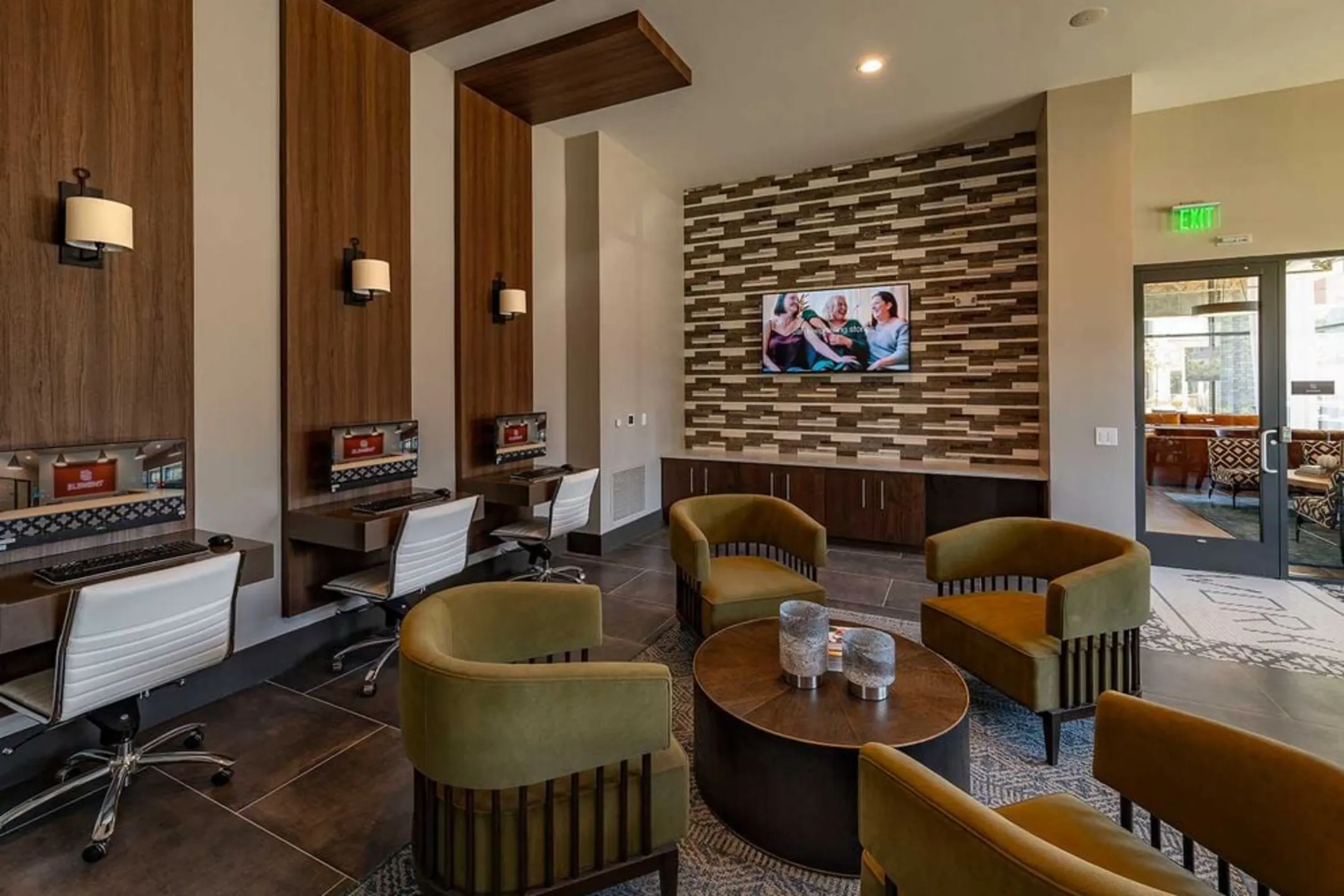 Avalon Arundel Crossing 820 Concorde Circle Linthicum Heights, MD