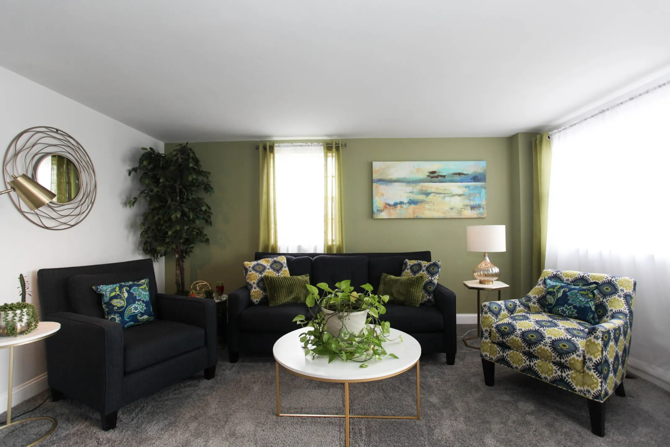 Living Room - Hollinswood Townhouses - Baltimore, MD