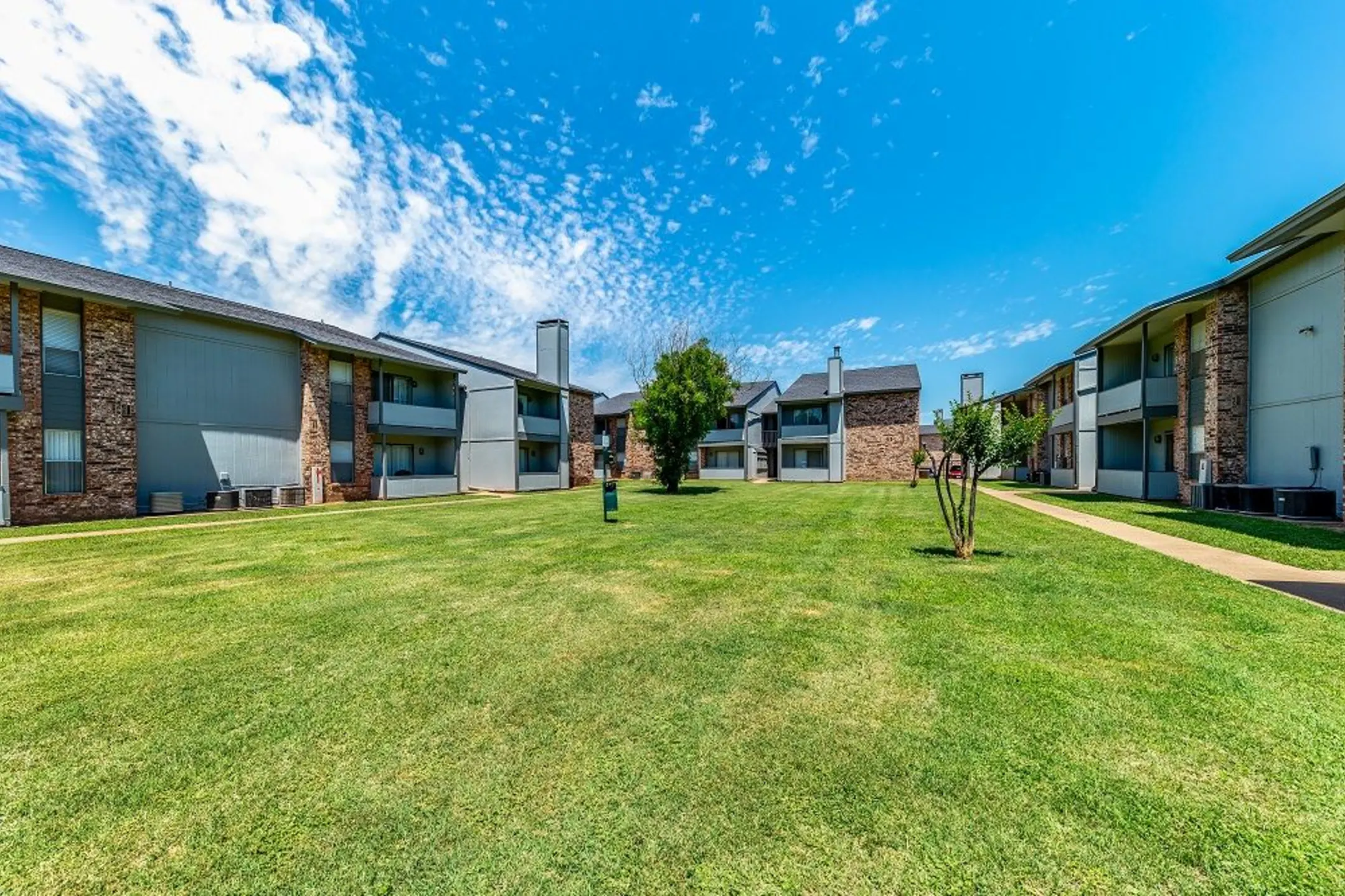 Arbor Creek Apartments 4000 Weeks Park Ln Wichita Falls Tx Apartments For Rent Rent