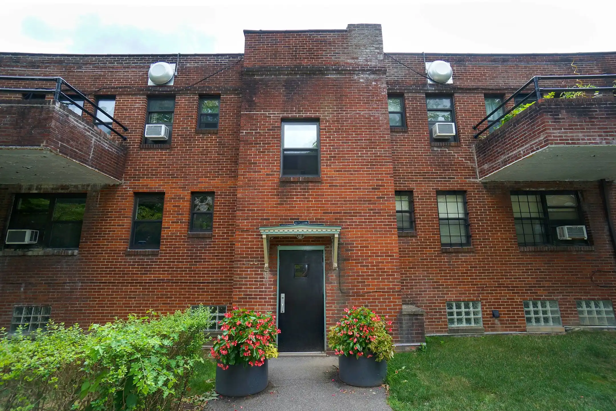 Flats on Penn Apartments Pittsburgh, PA 15208