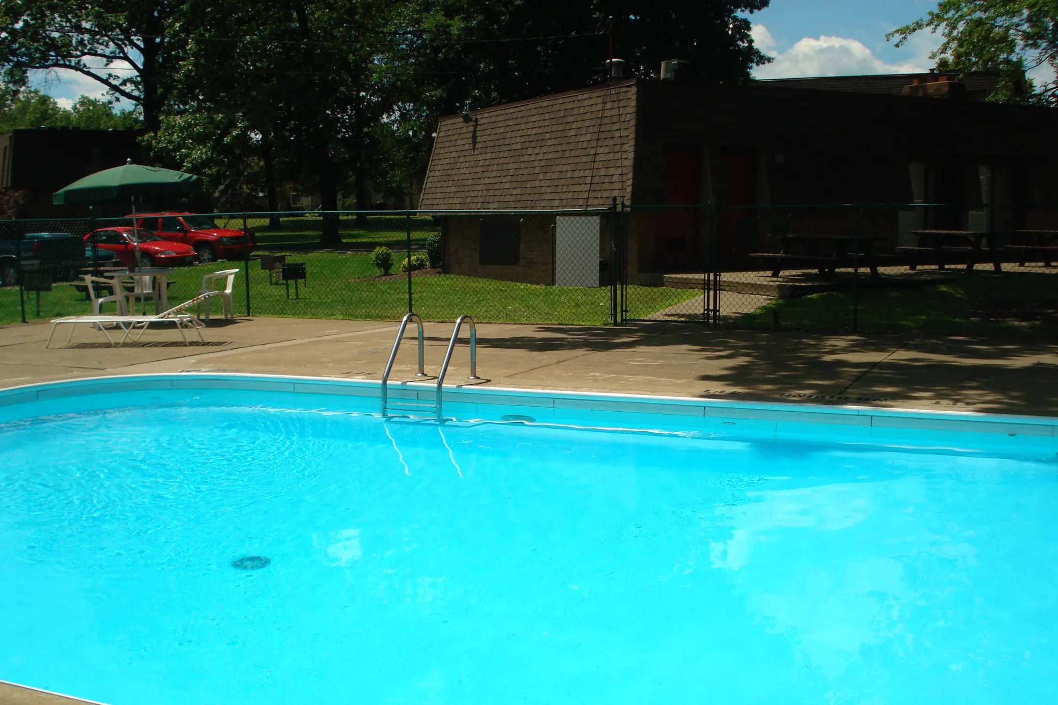 Peppertree Apartments Apartments Niles, OH 44446