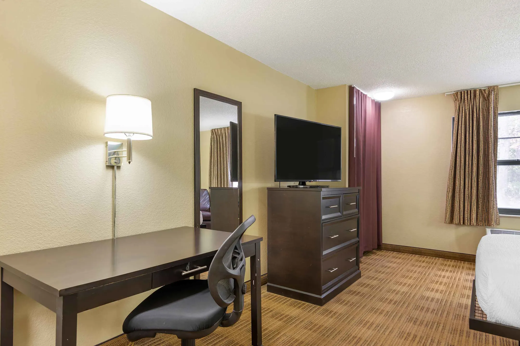 Dining Room - Furnished Studio - Columbus - Bradley Park - Columbus, GA