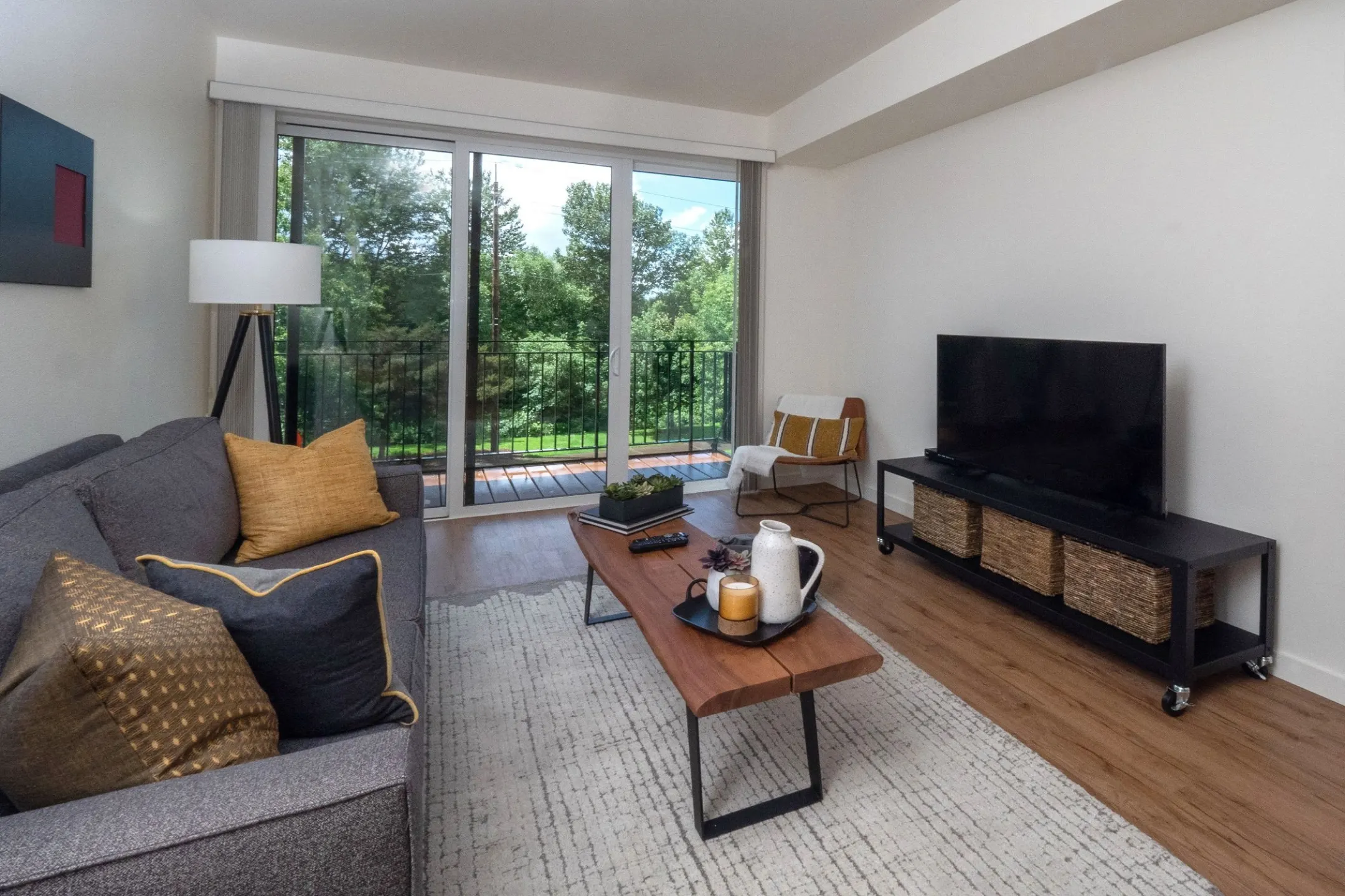 Amazon Corner Apartments 3195 Hilyard St Eugene, OR Apartments for