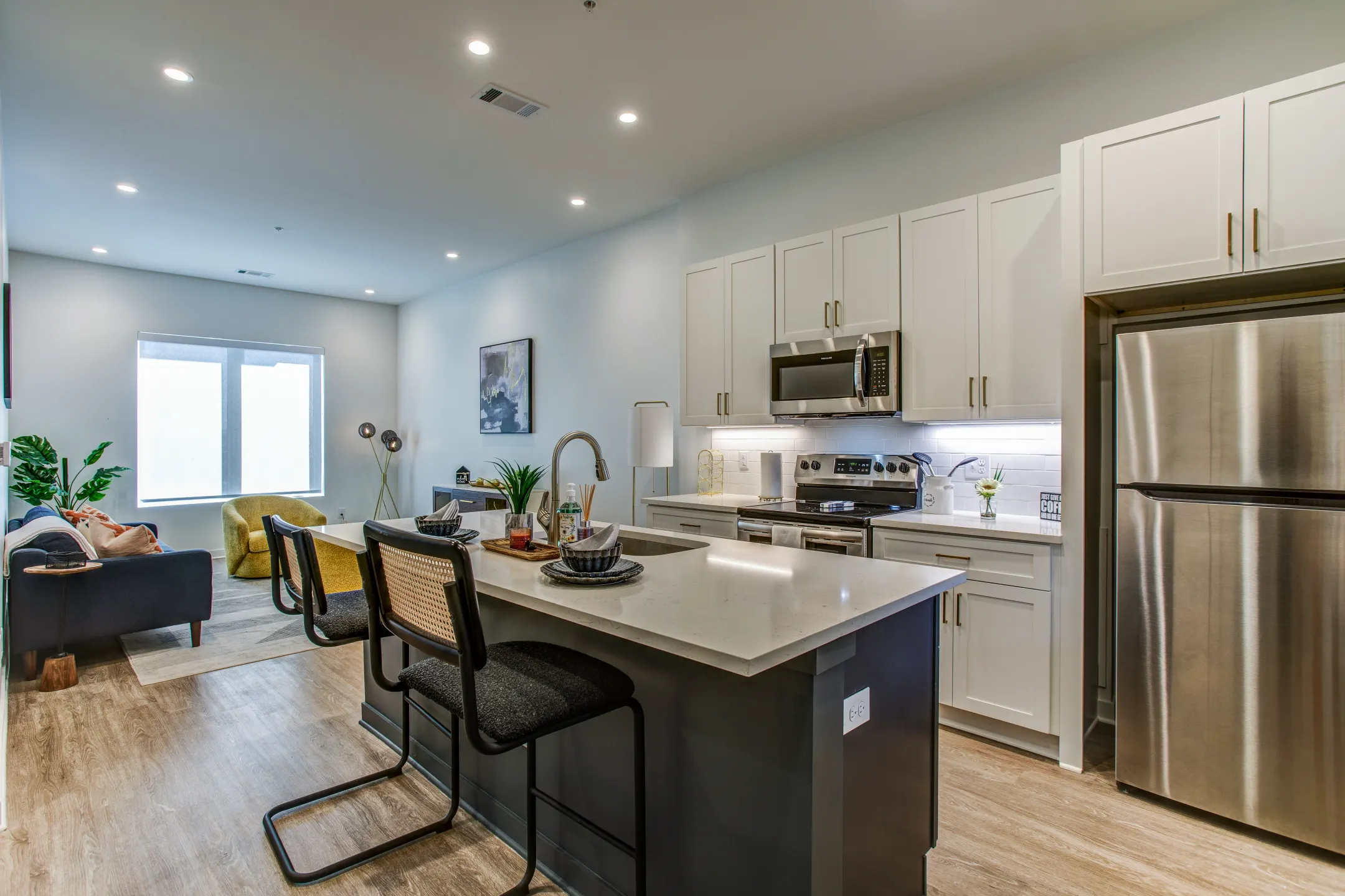 Flats at Donelson Plaza 2708 Old Lebanon Road Nashville, TN