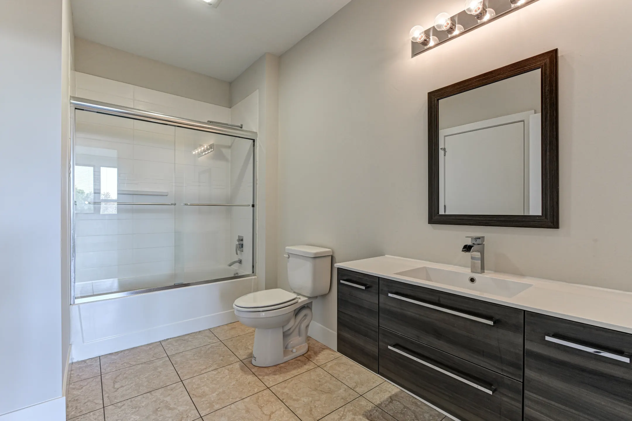 Bathroom - Nexus Luxury Living - Norristown, PA