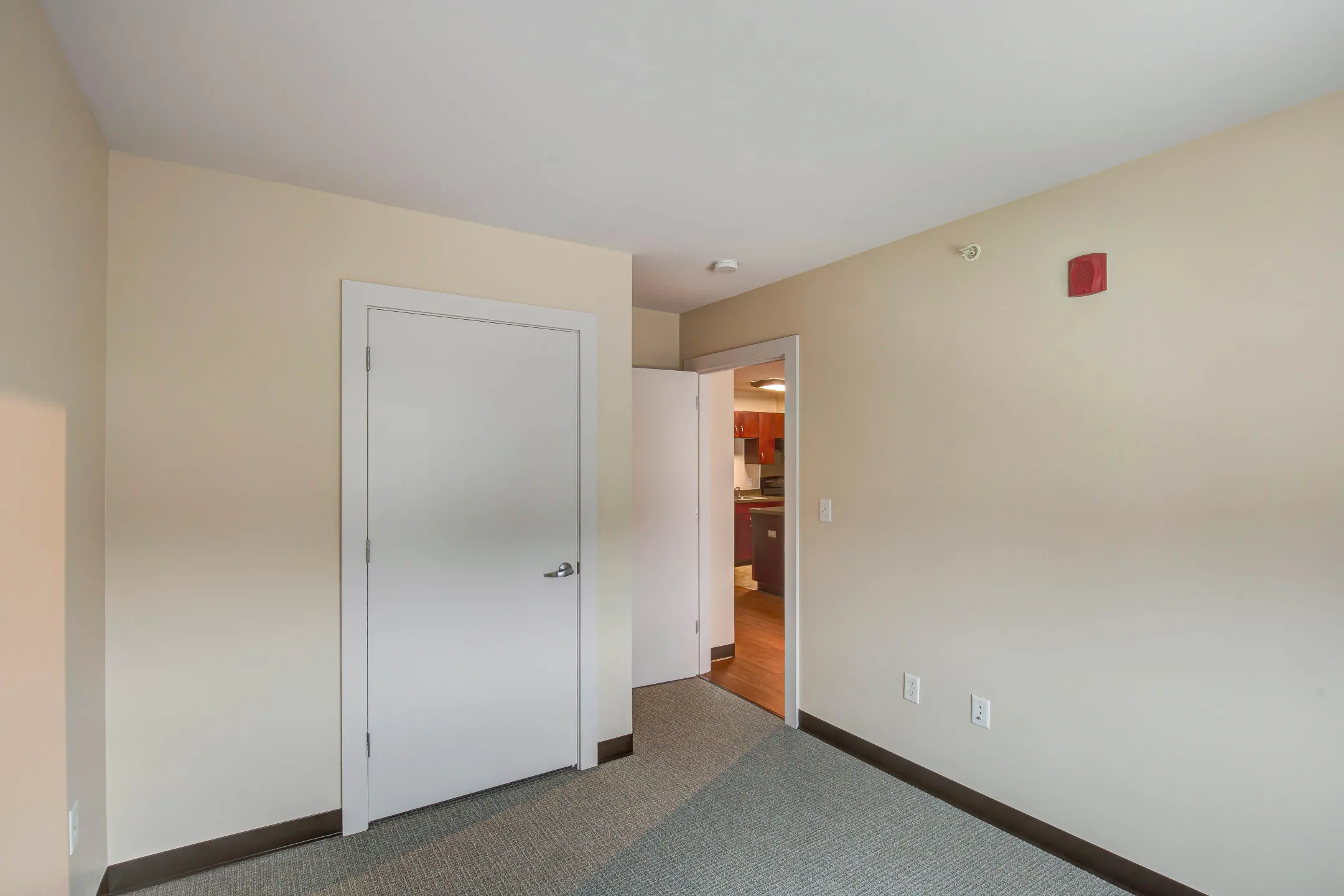 Chelmsford Woods Residences 261 Littleton Rd Chelmsford, MA