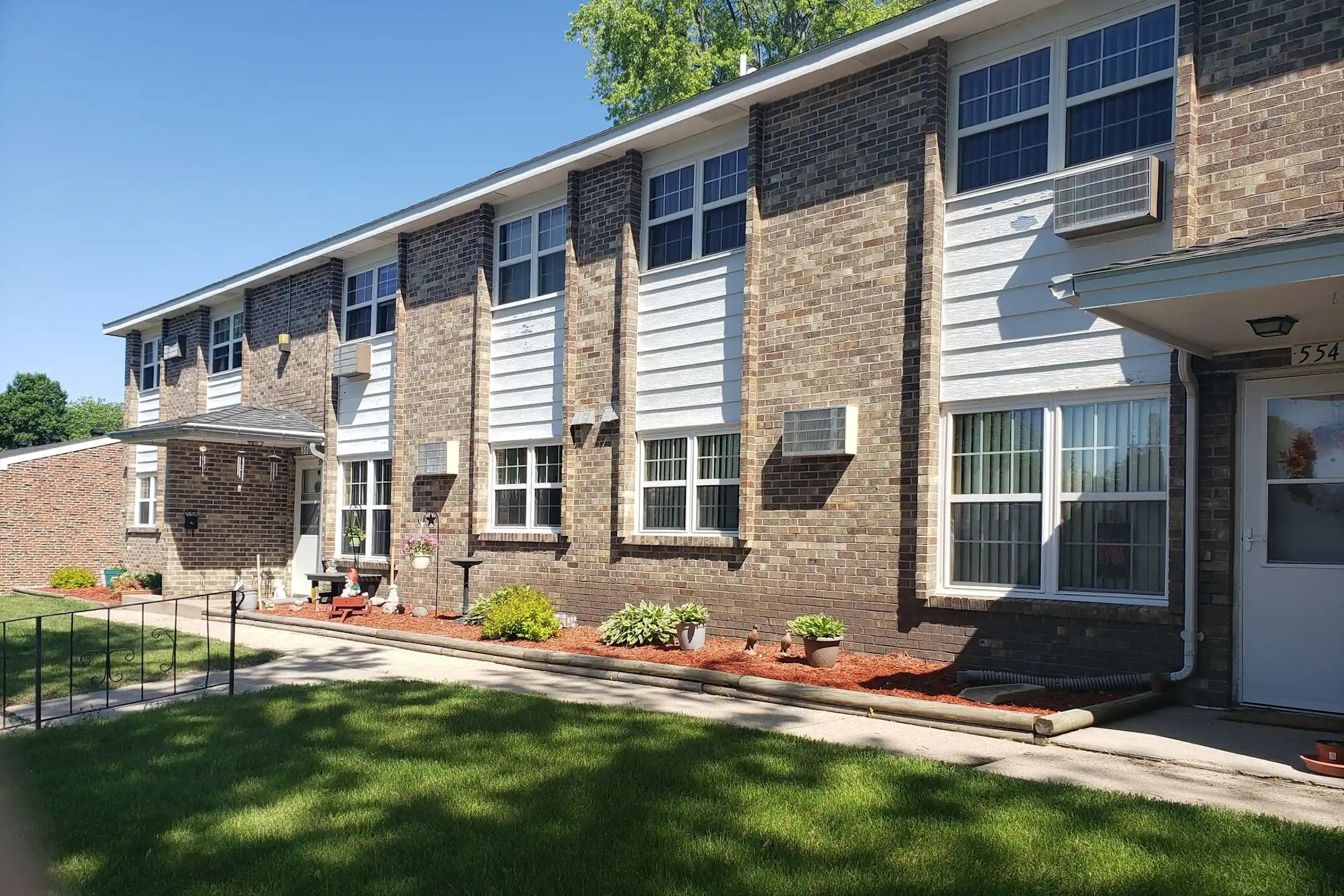 Colonial Village 1234 N Broadway Fergus Falls, MN Apartments for