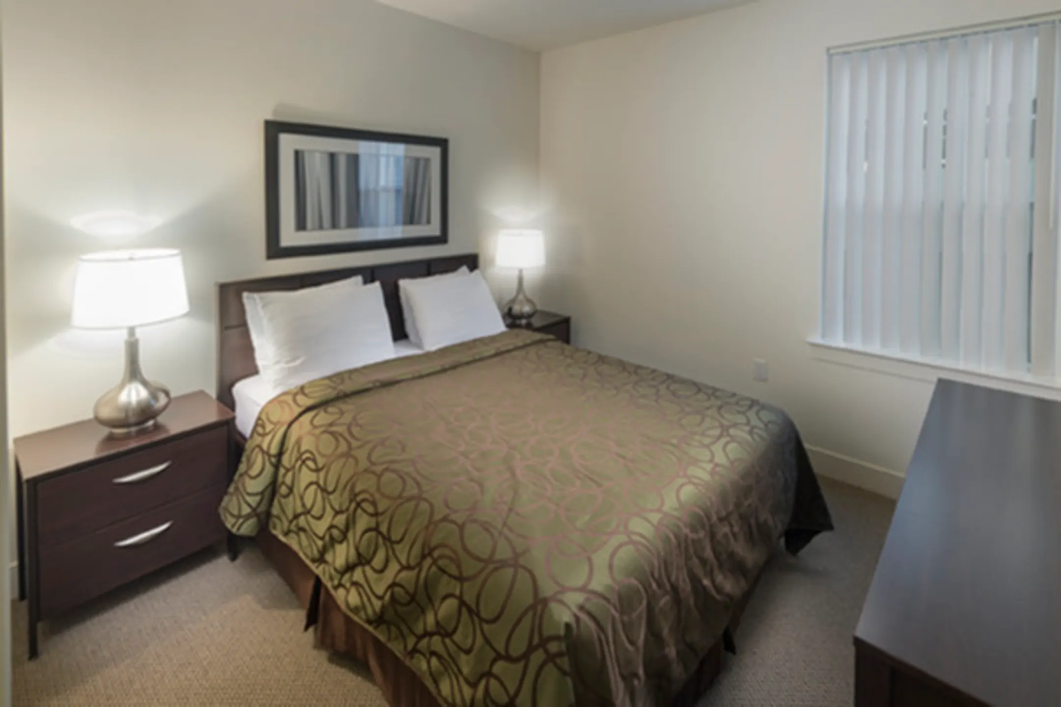 Gateway at Carteret 101 Roosevelt Ave Carteret, NJ Apartments for