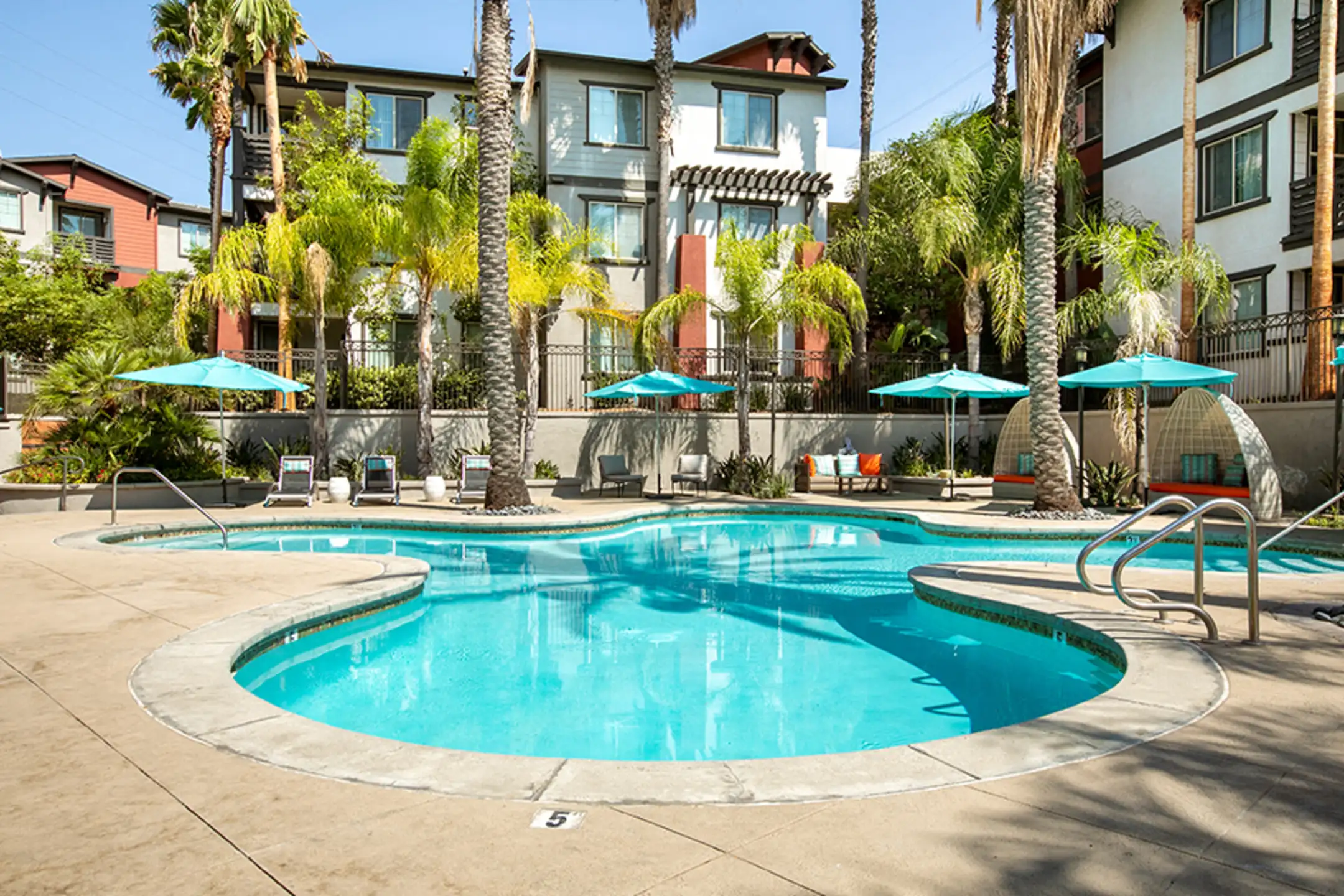 Rockwood At The Cascades 16613 Foothill Blvd Sylmar, CA Apartments