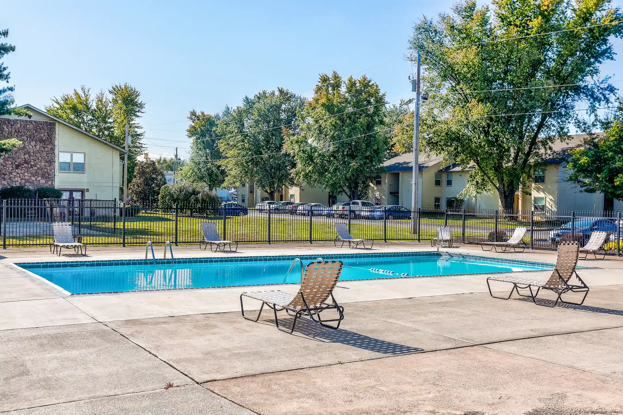 Pool - Willow Creek Apartments - Bowling Green, KY