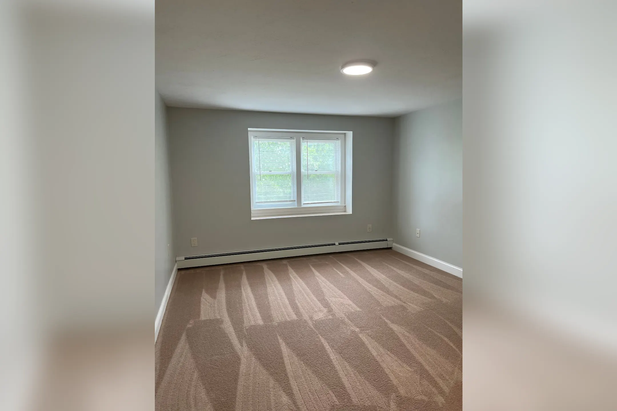 Branch River Apartments Raymond, NH 03077