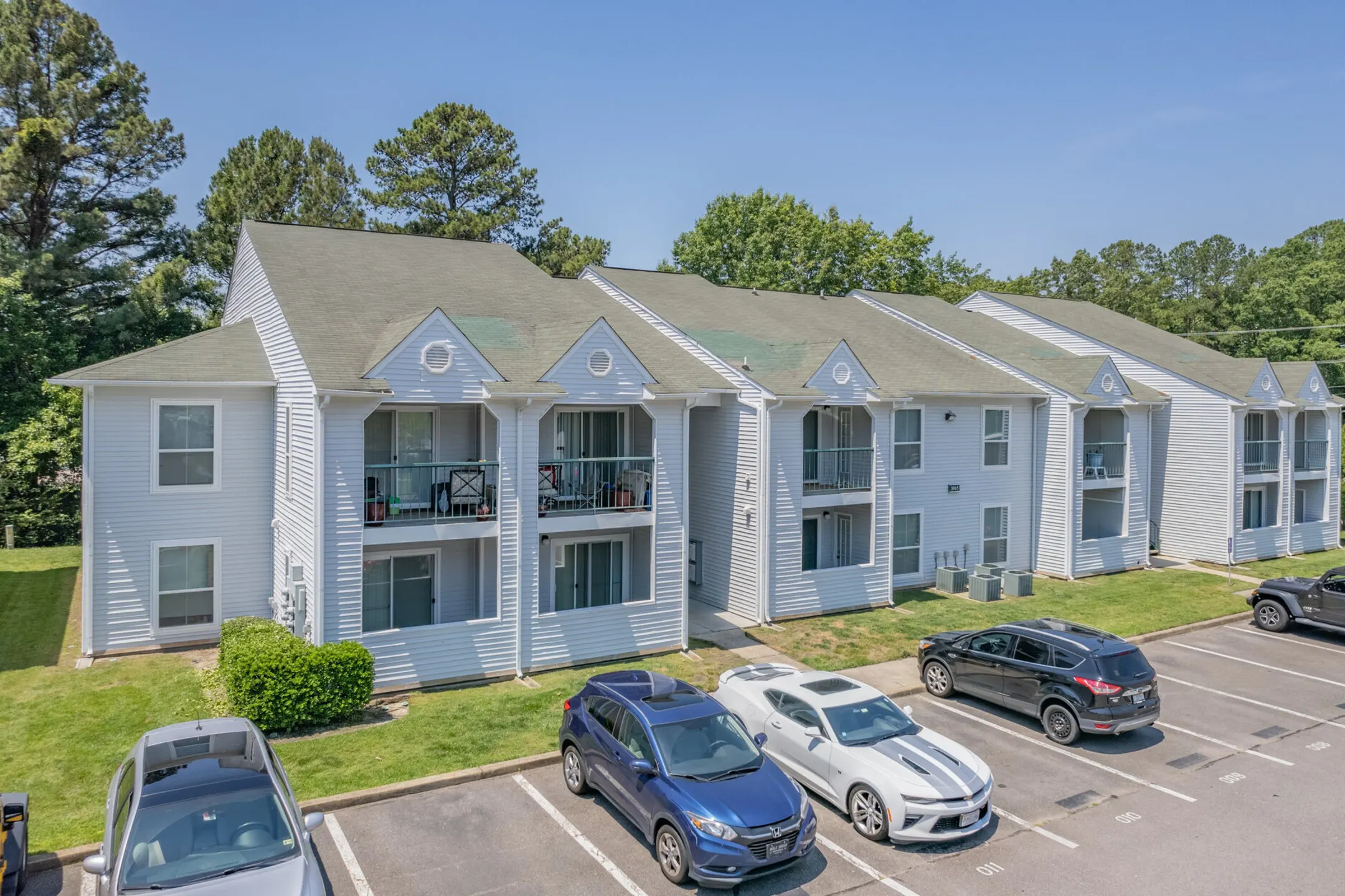 Legends Apartments Virginia Beach