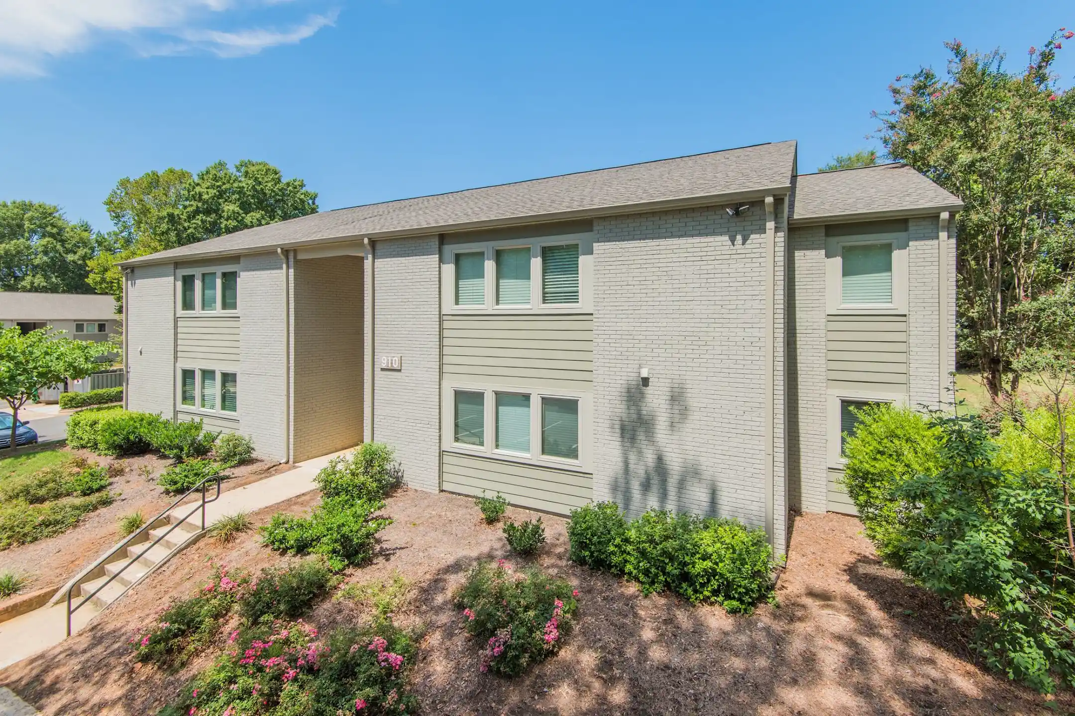 Lakeside Apartments Davidson, NC 28036