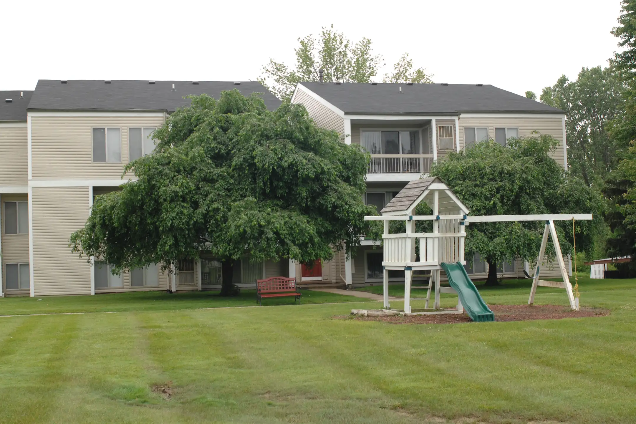 Maple Ridge Apartments Flint, MI 48507