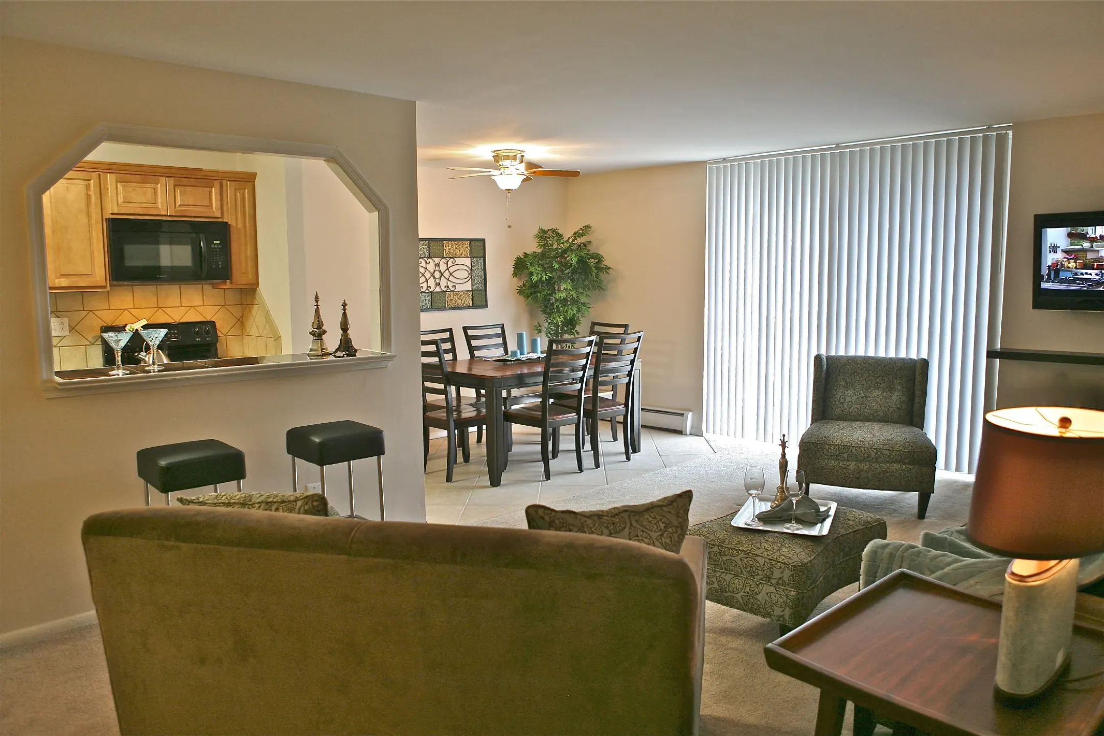 Living Room - 450 Green Apartments - Norristown, PA