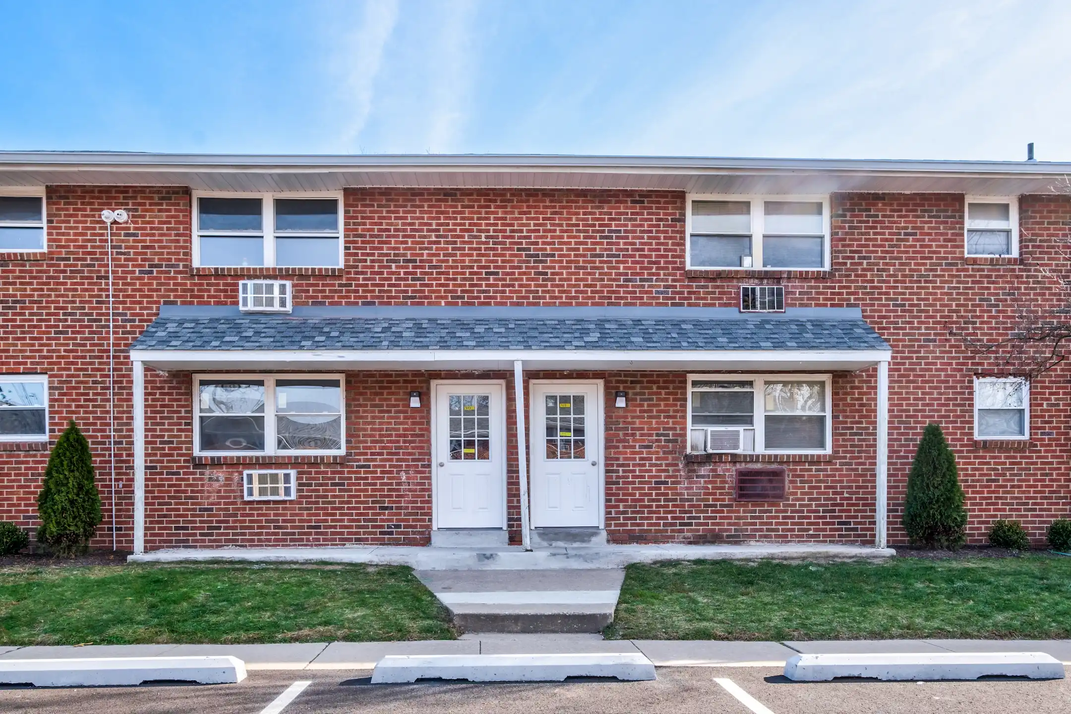 Liberty Manor 222 White Horse Pike Clementon, NJ Apartments for