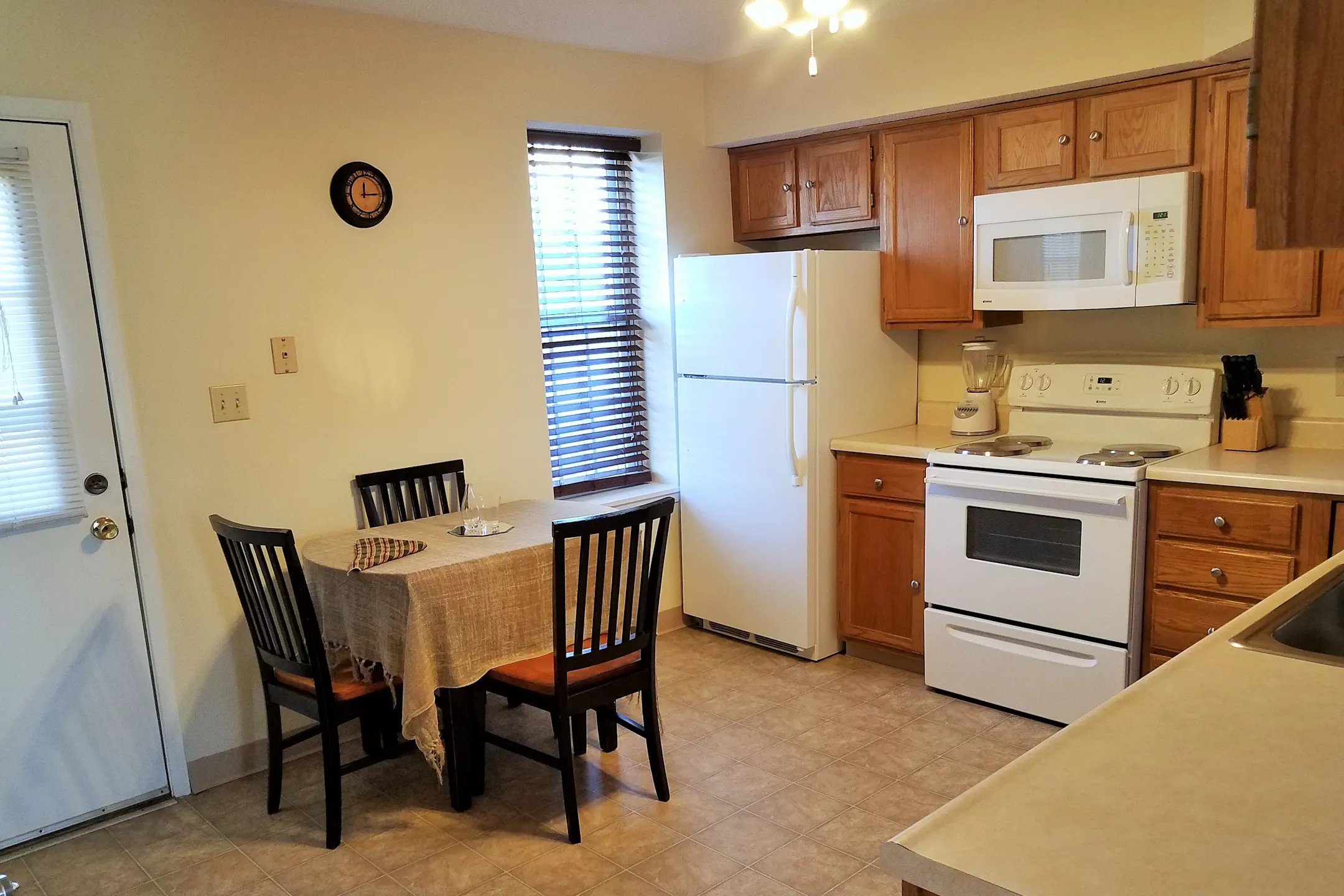 Newbury Village Apartments Burlington, IA 52601