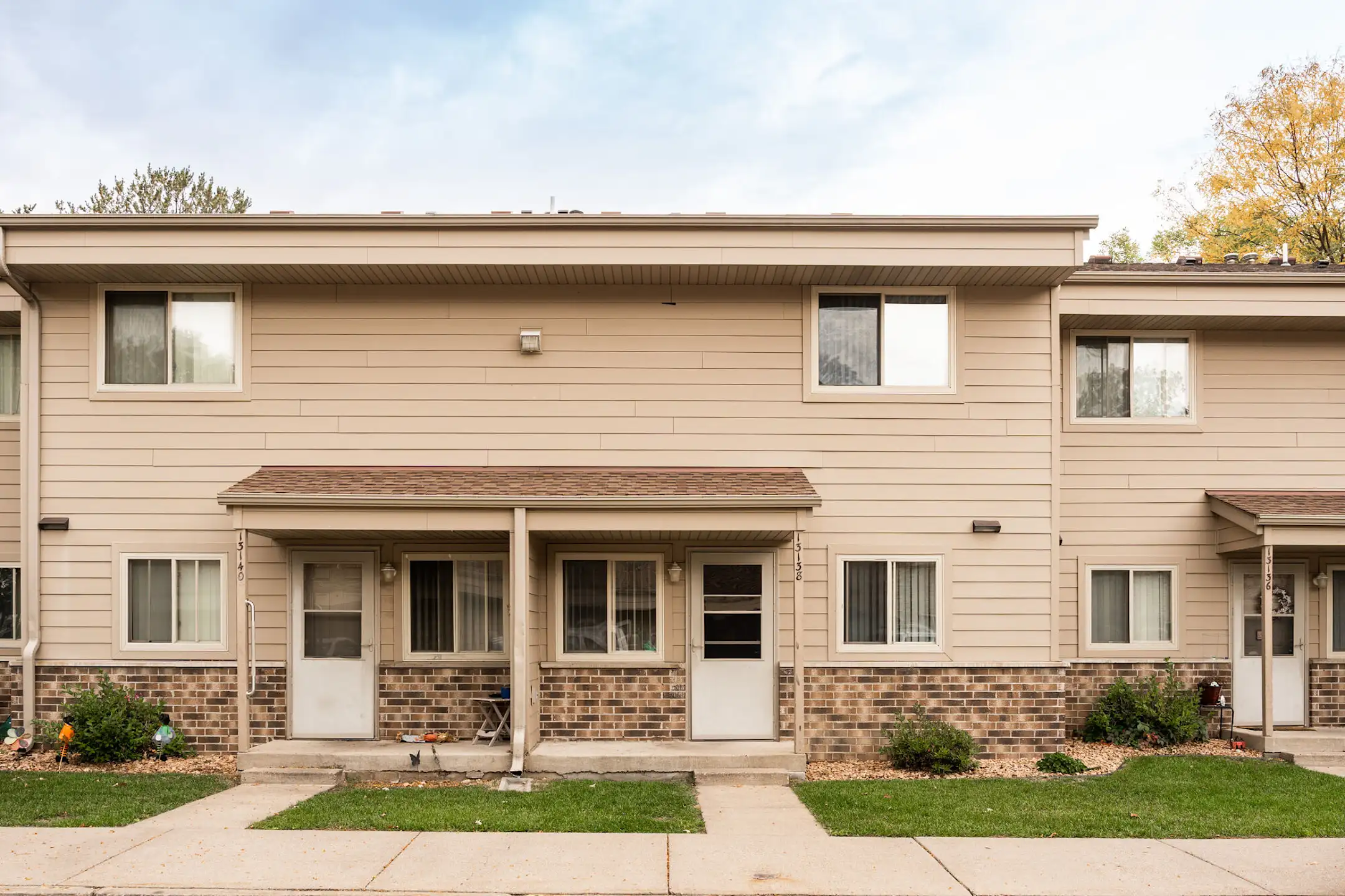 Woodview Apartments And Townhomes 13120 Woodview Lane Zimmerman, MN