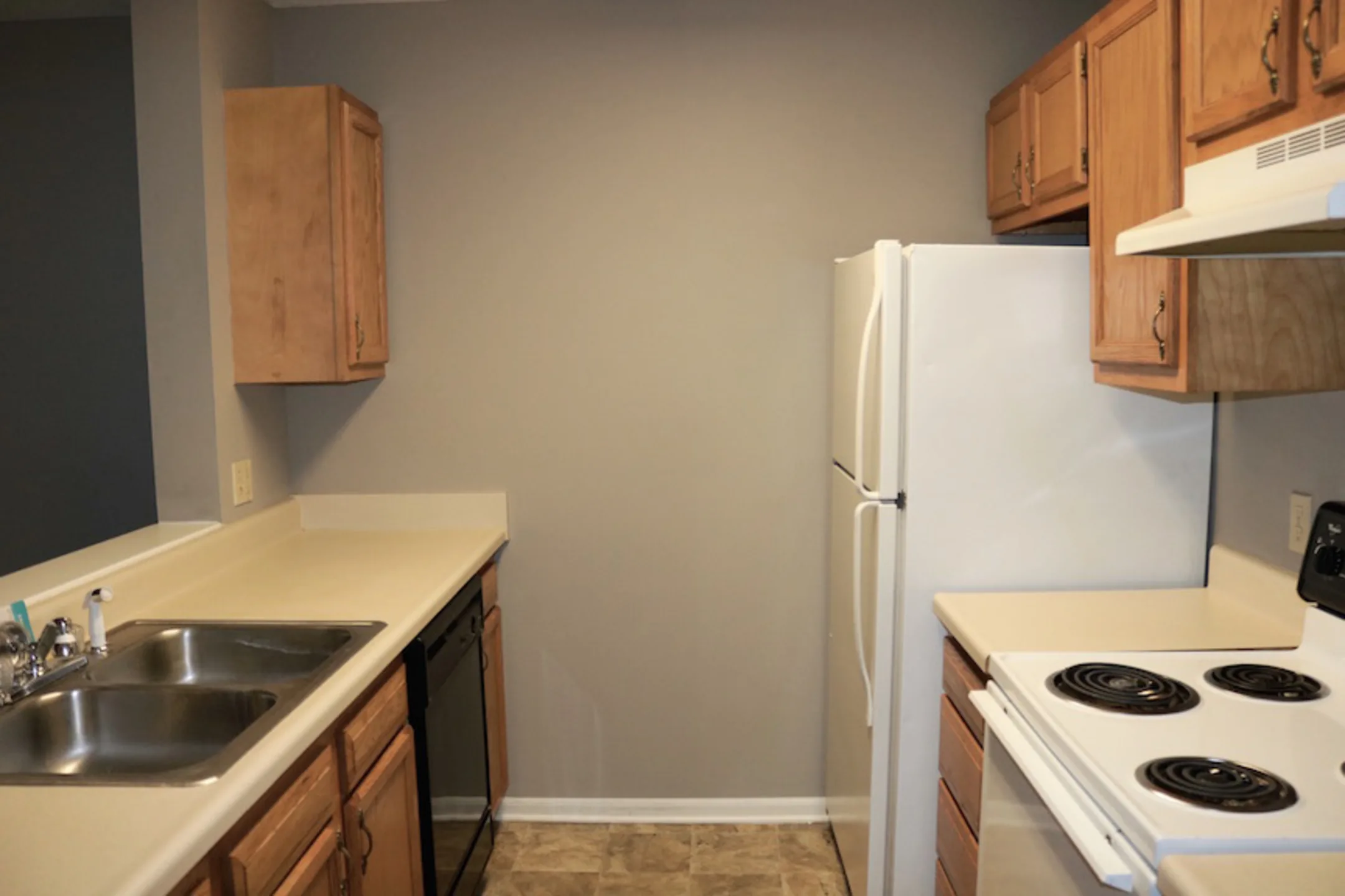 Kitchen - Avery Place Apartments - Jeffersonville, IN