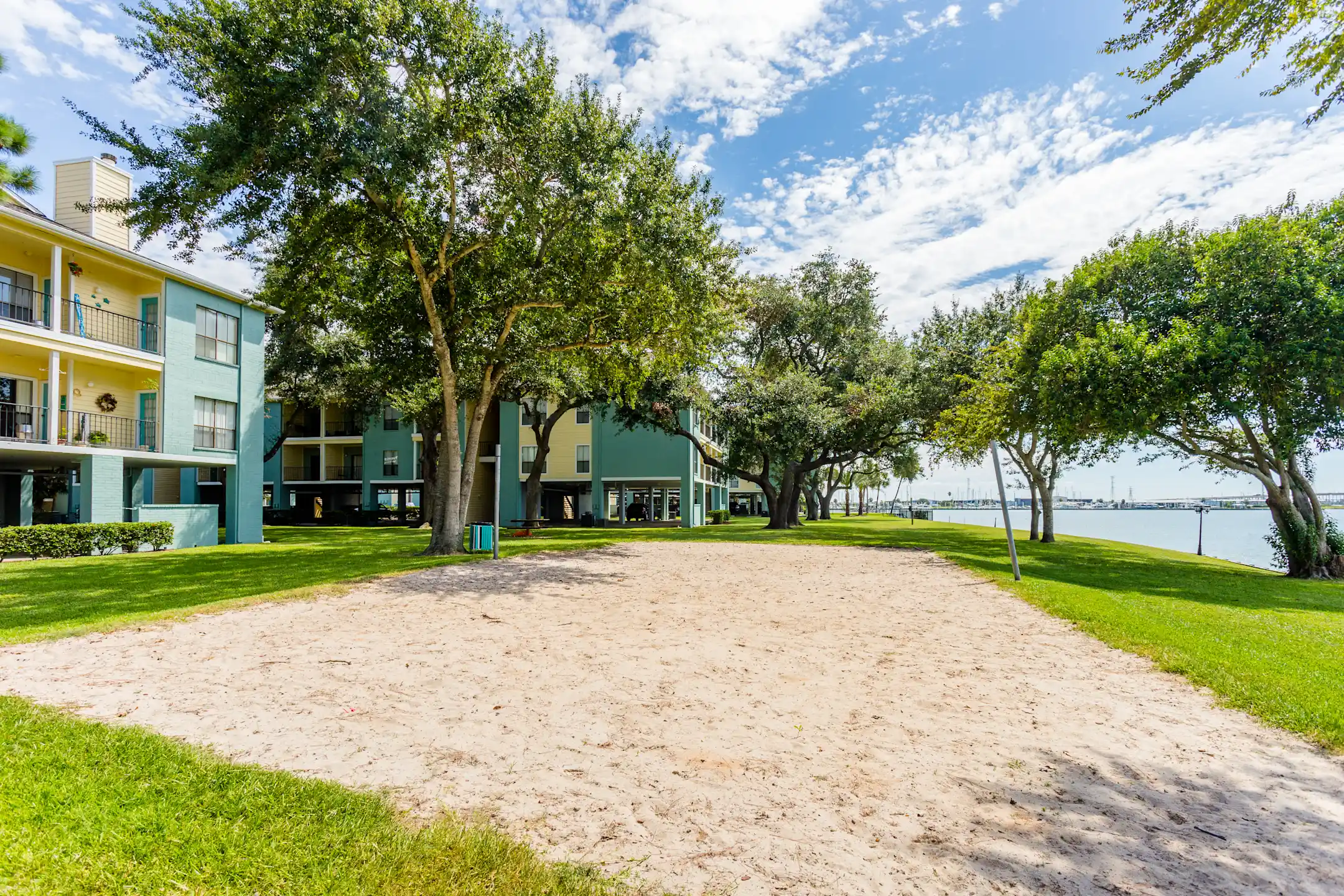 Pirates Landing Apartments Seabrook, TX 77586