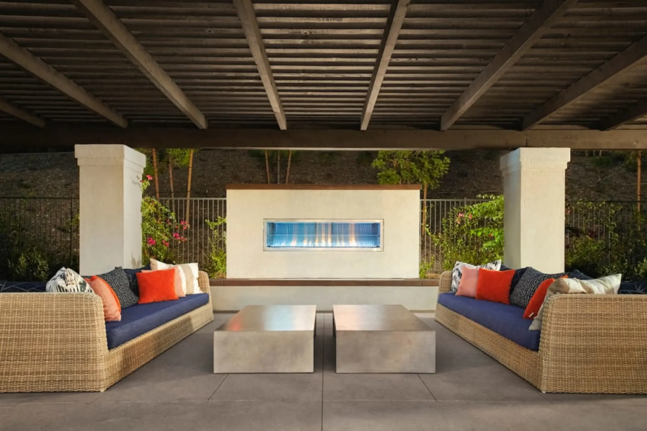 The Trails at Canyon Crest Apartments Riverside, CA 92507