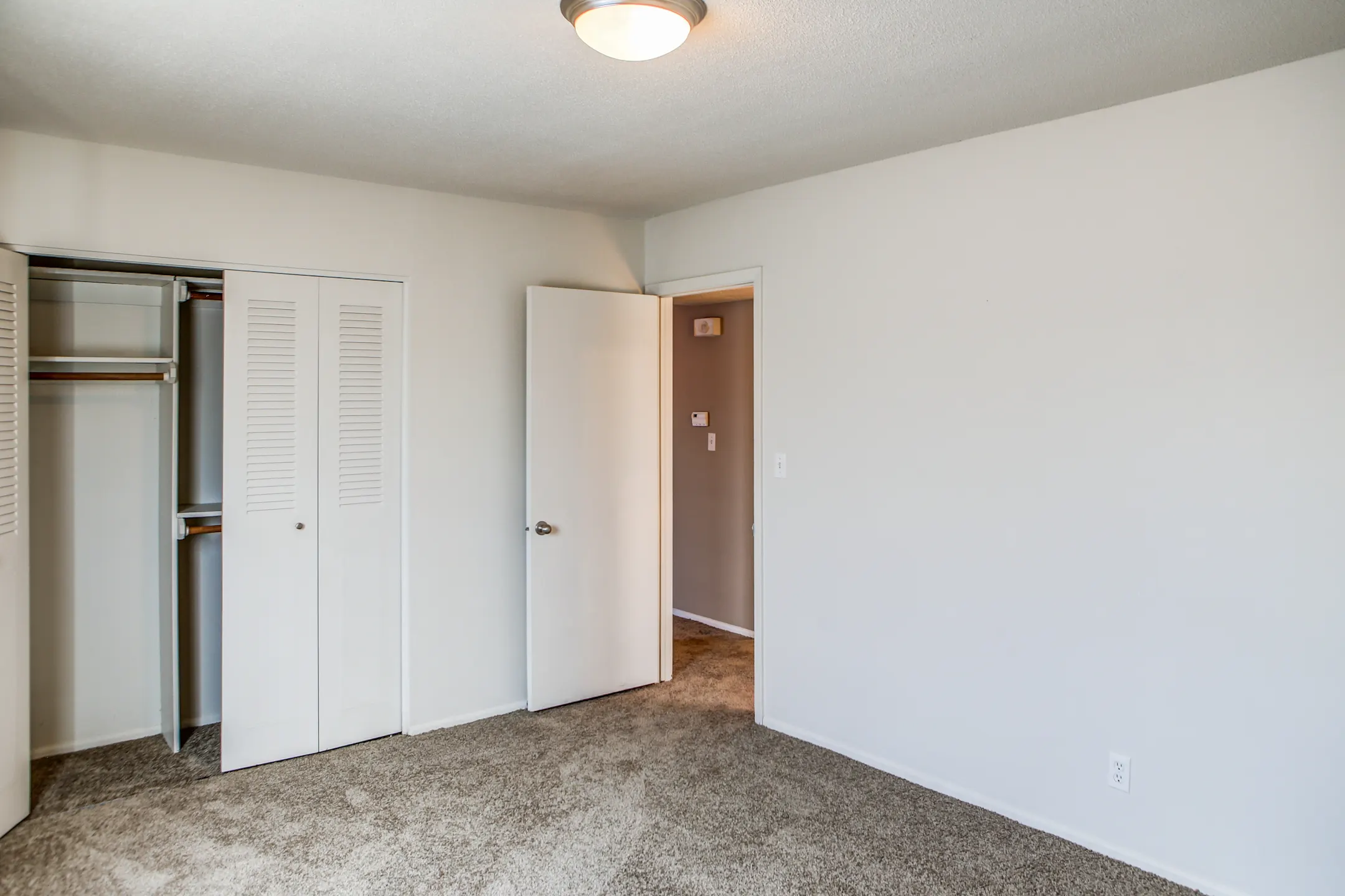 Westwood Apartments 11517 Westwood Ln Omaha, NE Apartments for Rent