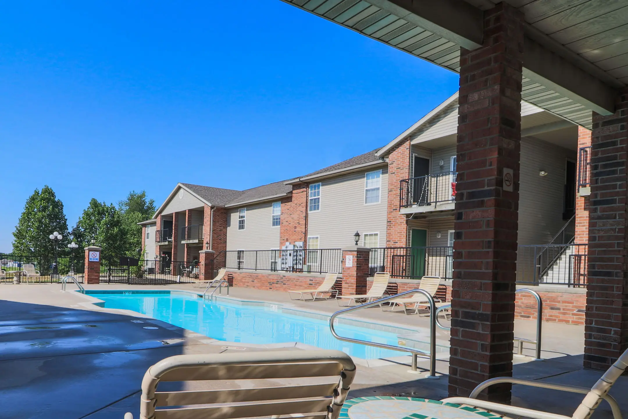 Excelsior Gardens Apartments 1582 S. 14th Ave. 3 Ozark, MO