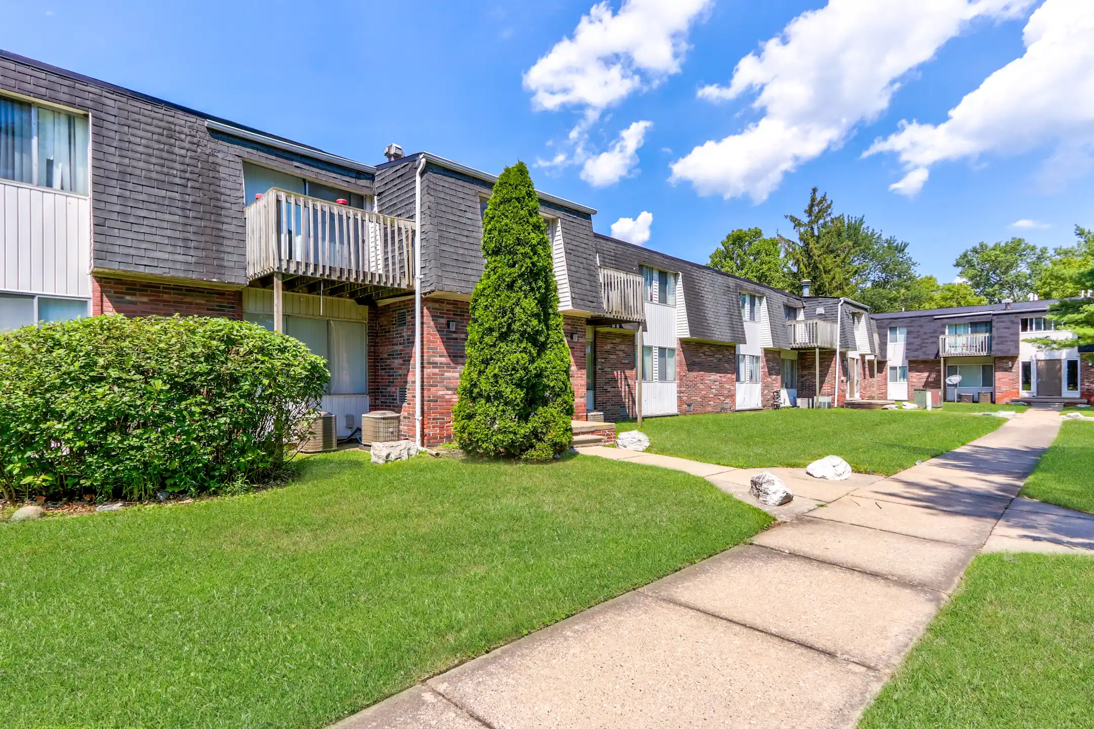 Parkway Village Apartments 24120 Denise Blvd Clinton Township, MI Apartments for Rent Rent.