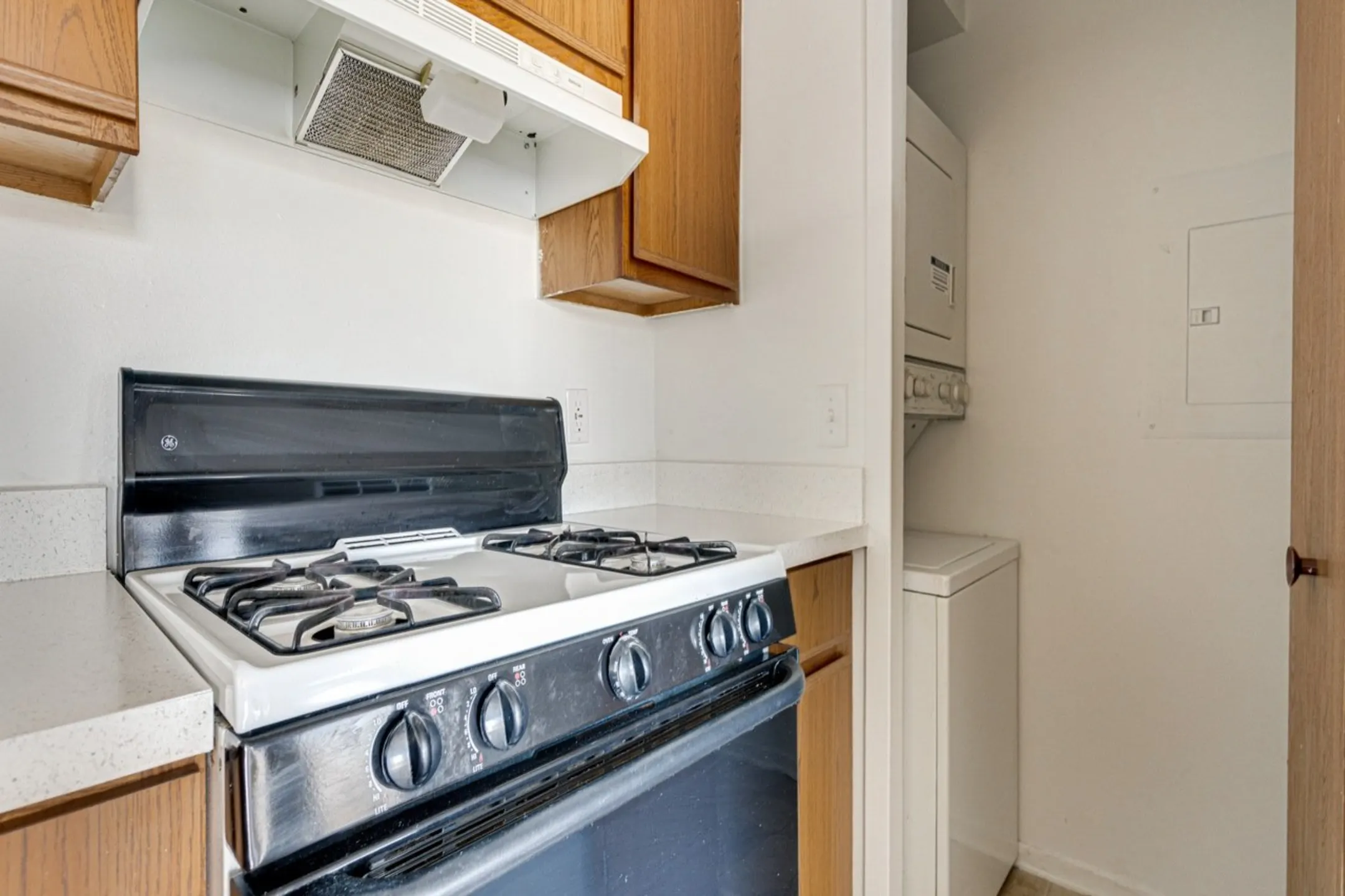 The Harbours 44530 Bayview Ave Clinton Township, MI Apartments for