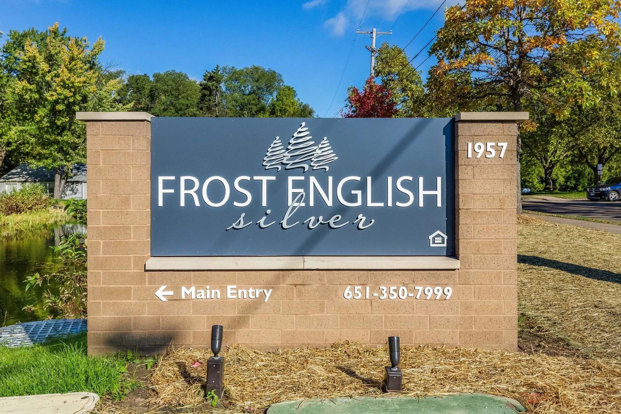 Community Signage - Frost English Silver - Maplewood, MN