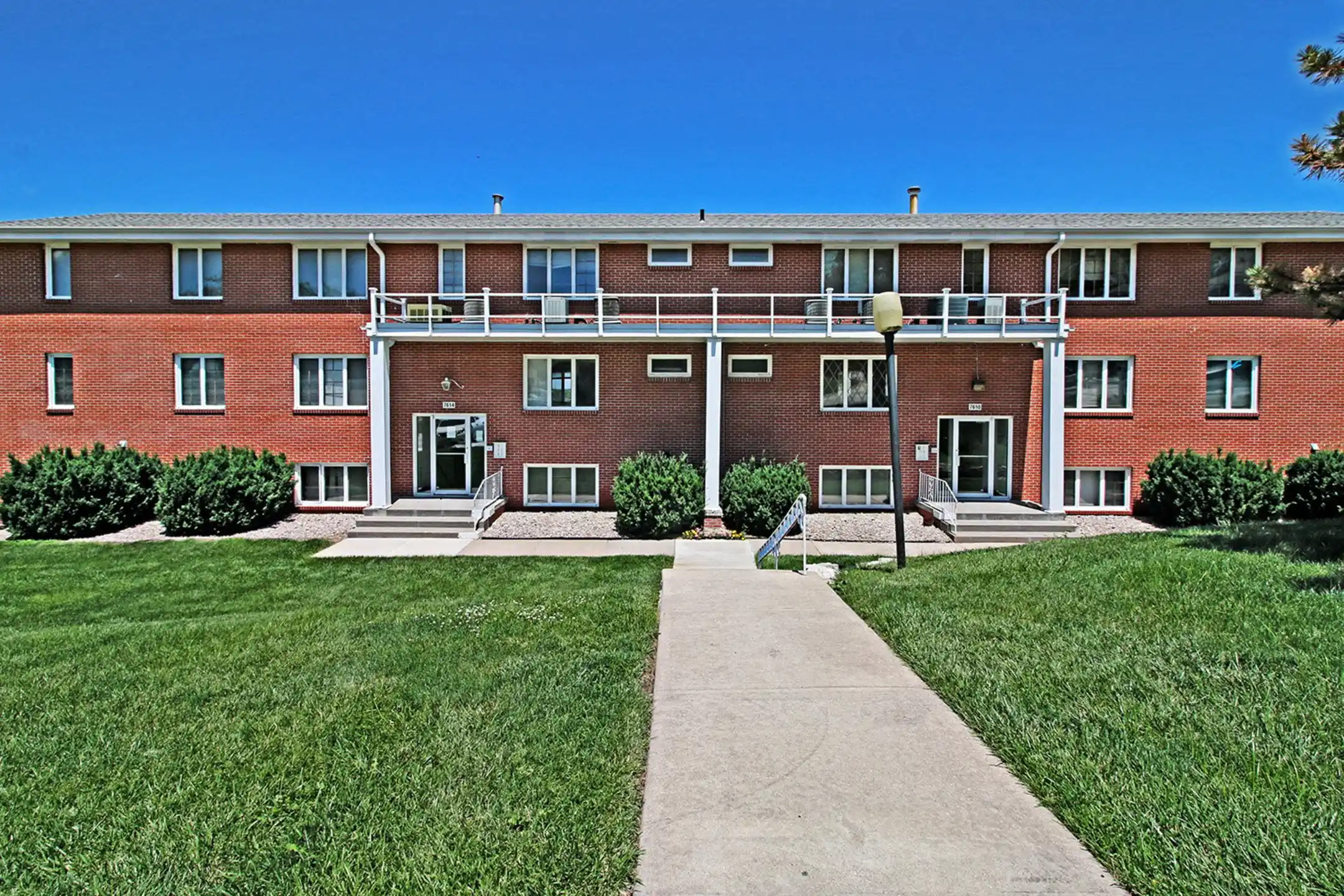 Flats on 75th Apartments Omaha, NE 68124